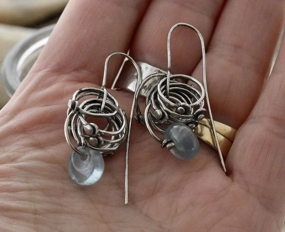 Aquamarine buttoned up earrings 03.jpeg