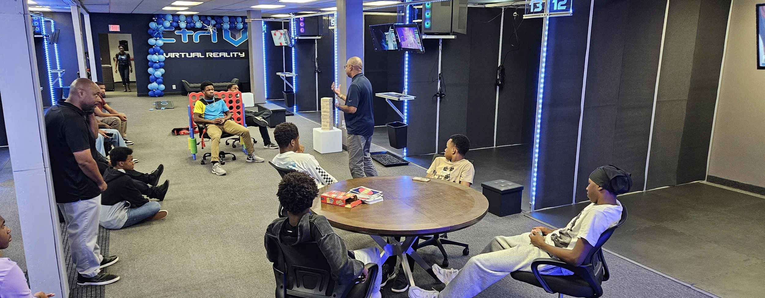 Students in cohort session with mentor