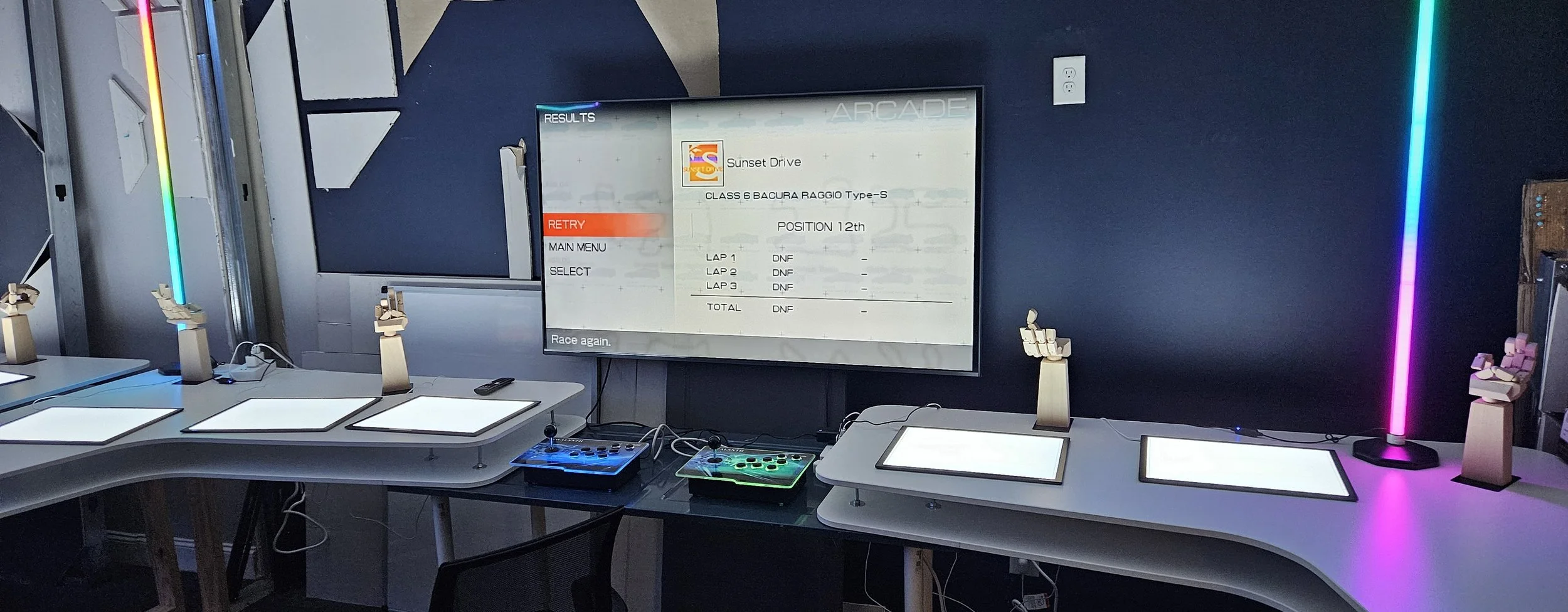 LAZRdojo classroom with student workstations