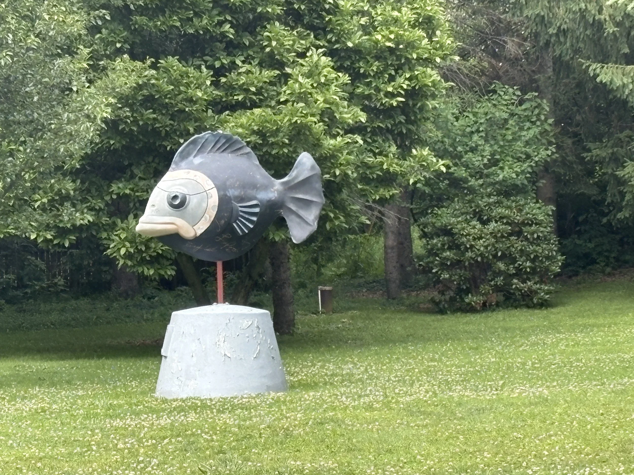 "AutograFish", Private Residence, Kevin Dr, McKean