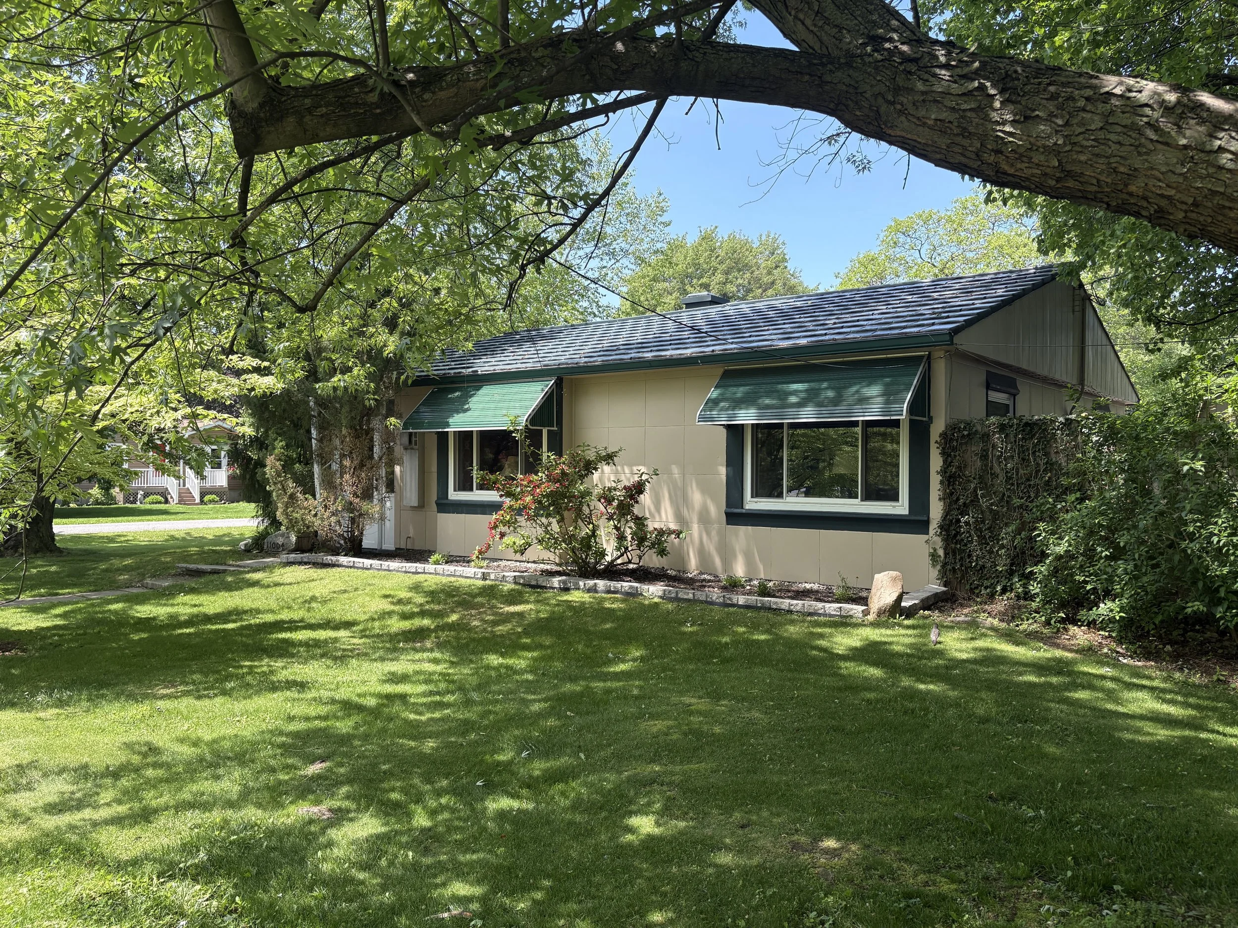 Private Residence, S Shore Ave in North East, Model M02, Maize Yellow