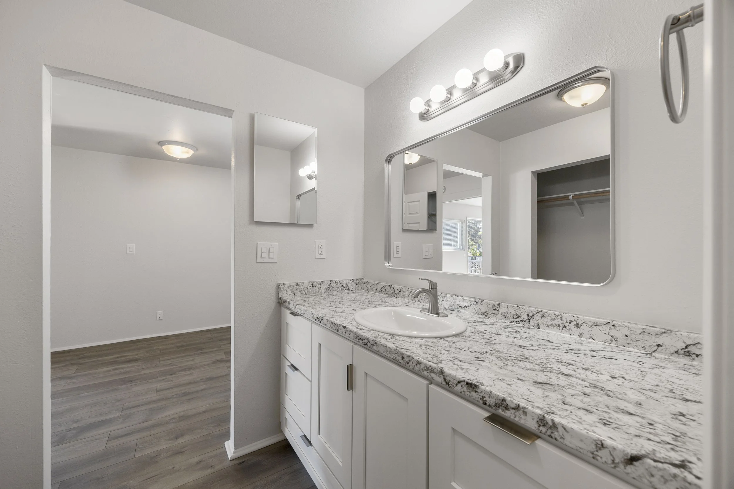 Unit 2 - 647 San Dieguito - 15.jpg