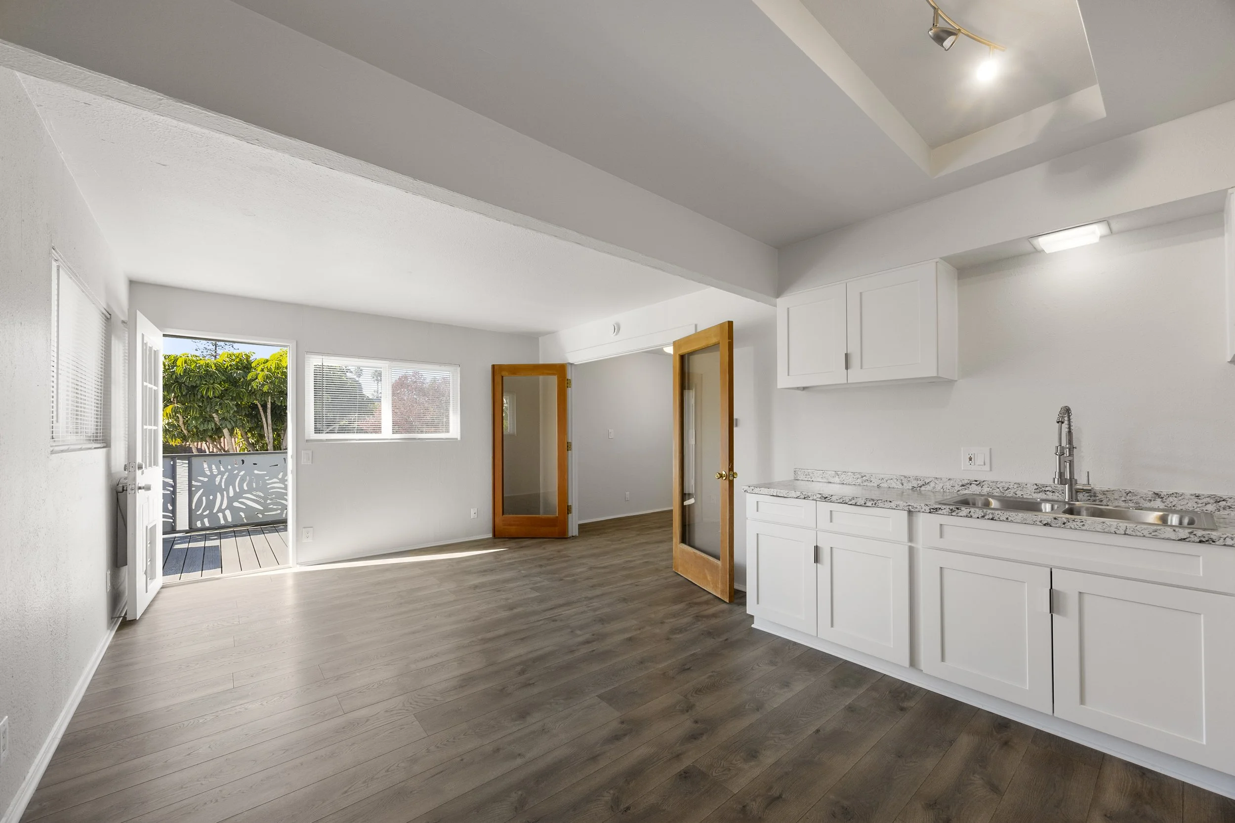 Unit 2 - 647 San Dieguito - 17.jpg