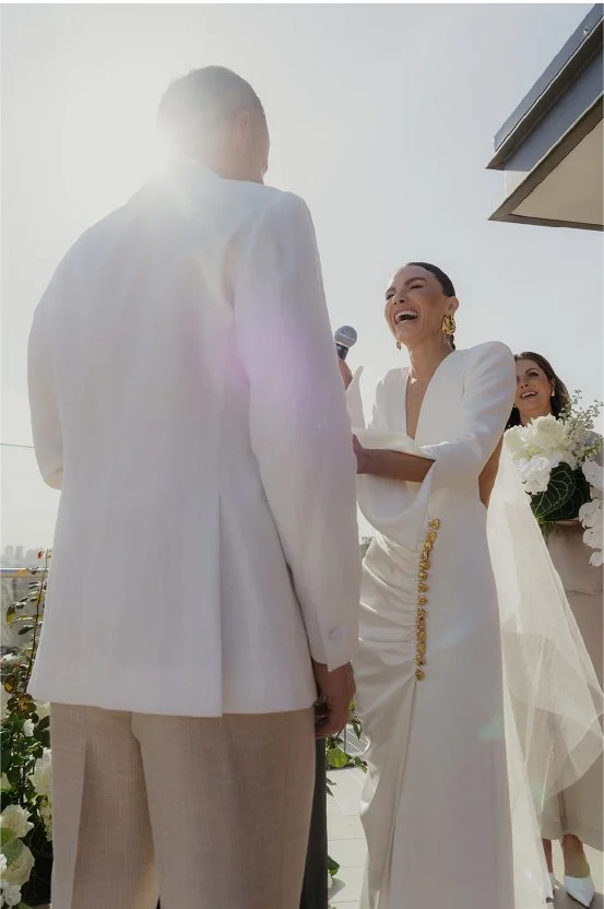 DTS-couple-laughing@2x-100.jpg