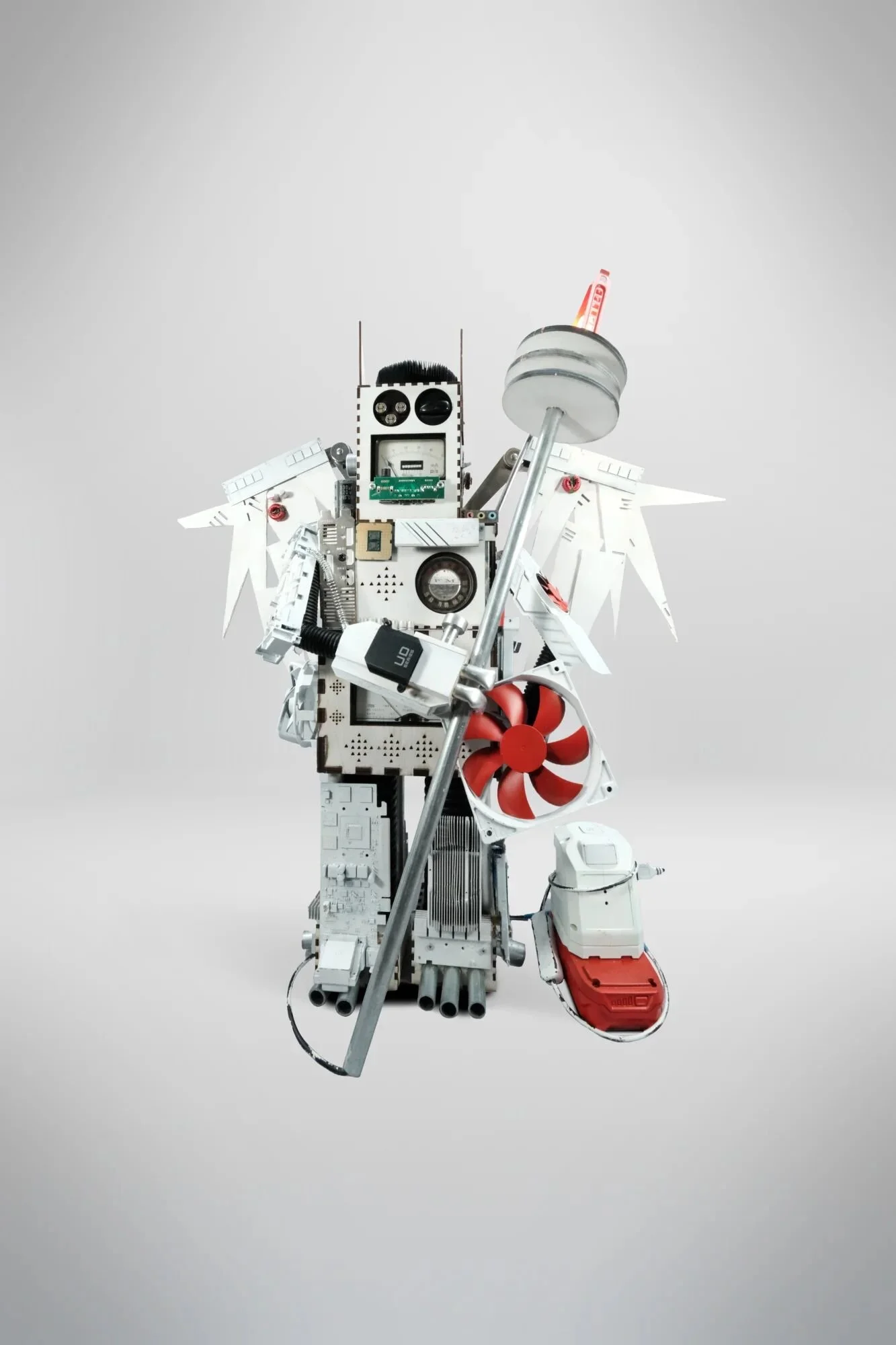 1970s Zenith AM radio heart receives 774kHz ABC Melbourne clearly. No transmitter. The heart listens, cannot speak back. Radio positioned away from 18V battery for clear reception. Static and multilingual fragments intentional—interference becomes pa