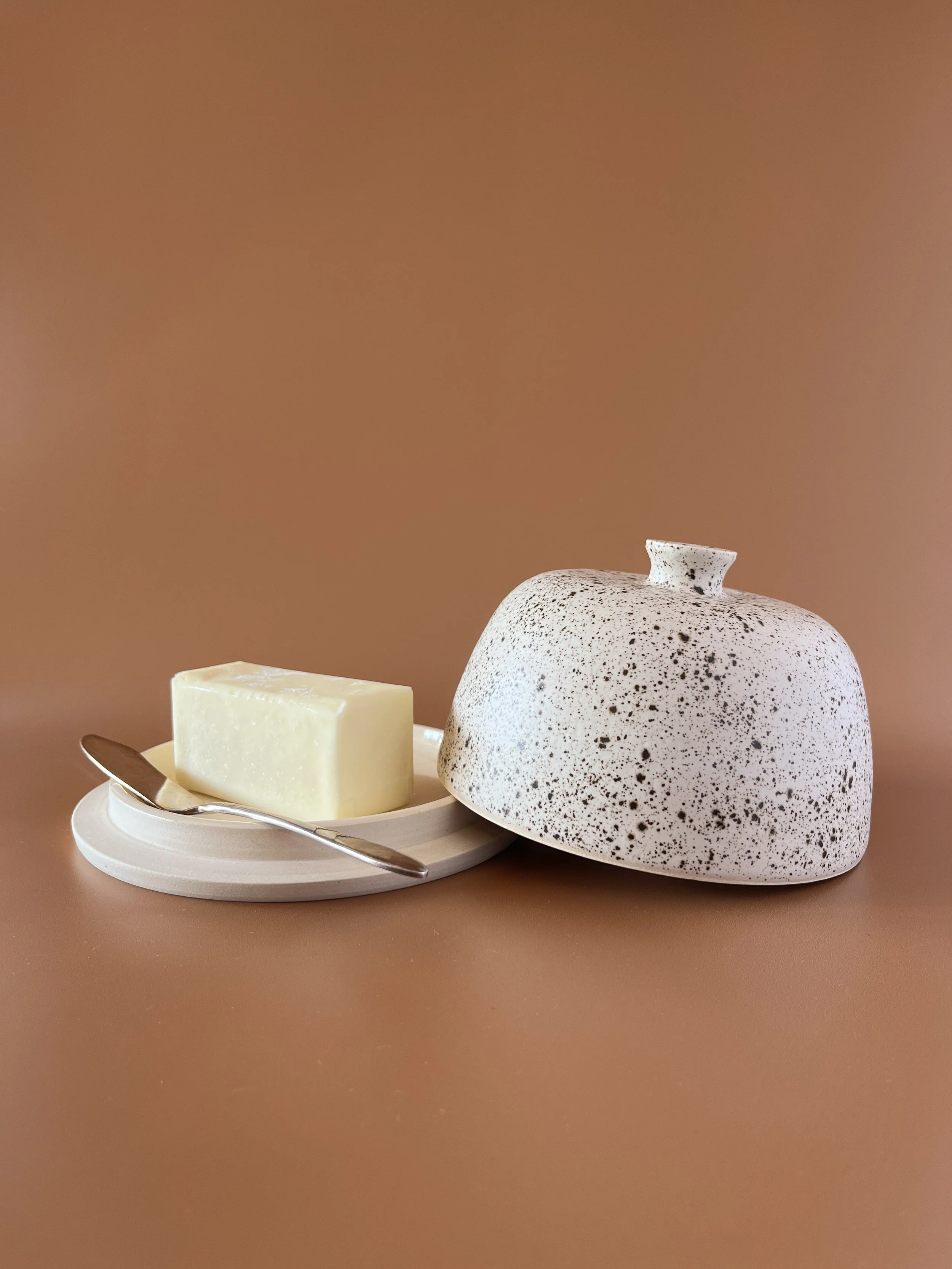 Butter_Dish_4_Lifestyle.jpg