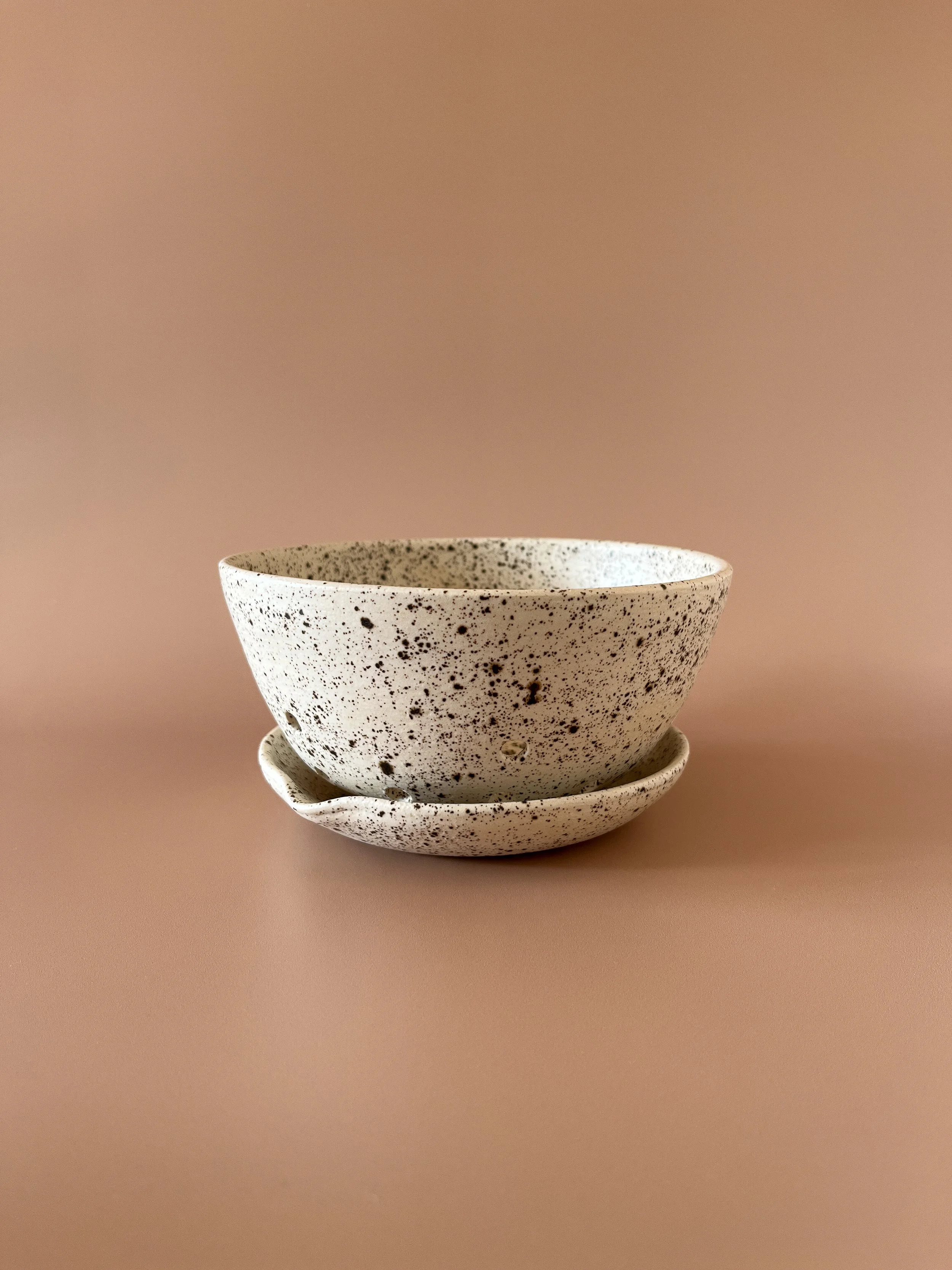 Berry Bowl with Saucer