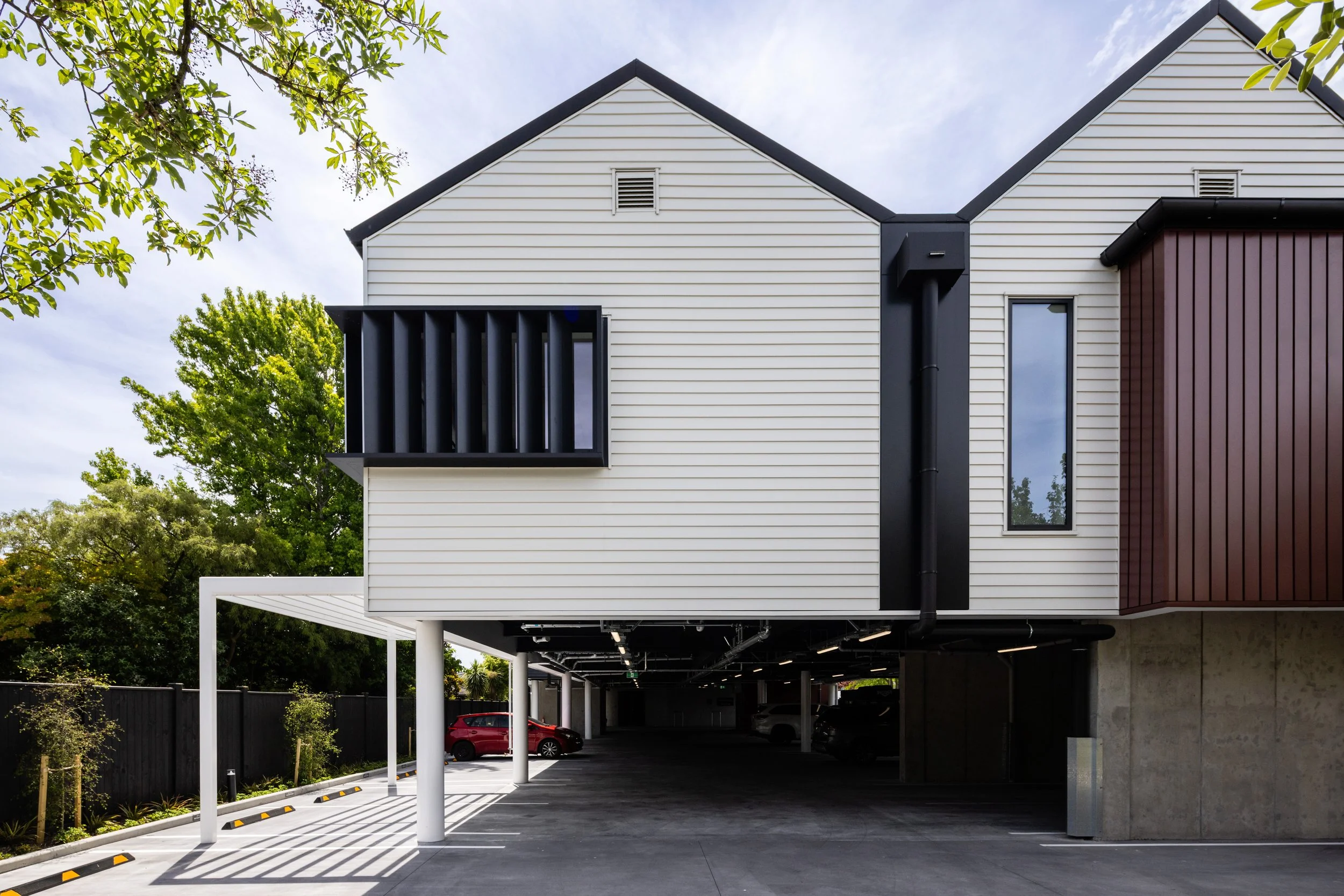 122 Heaton Street, Cladd installation 