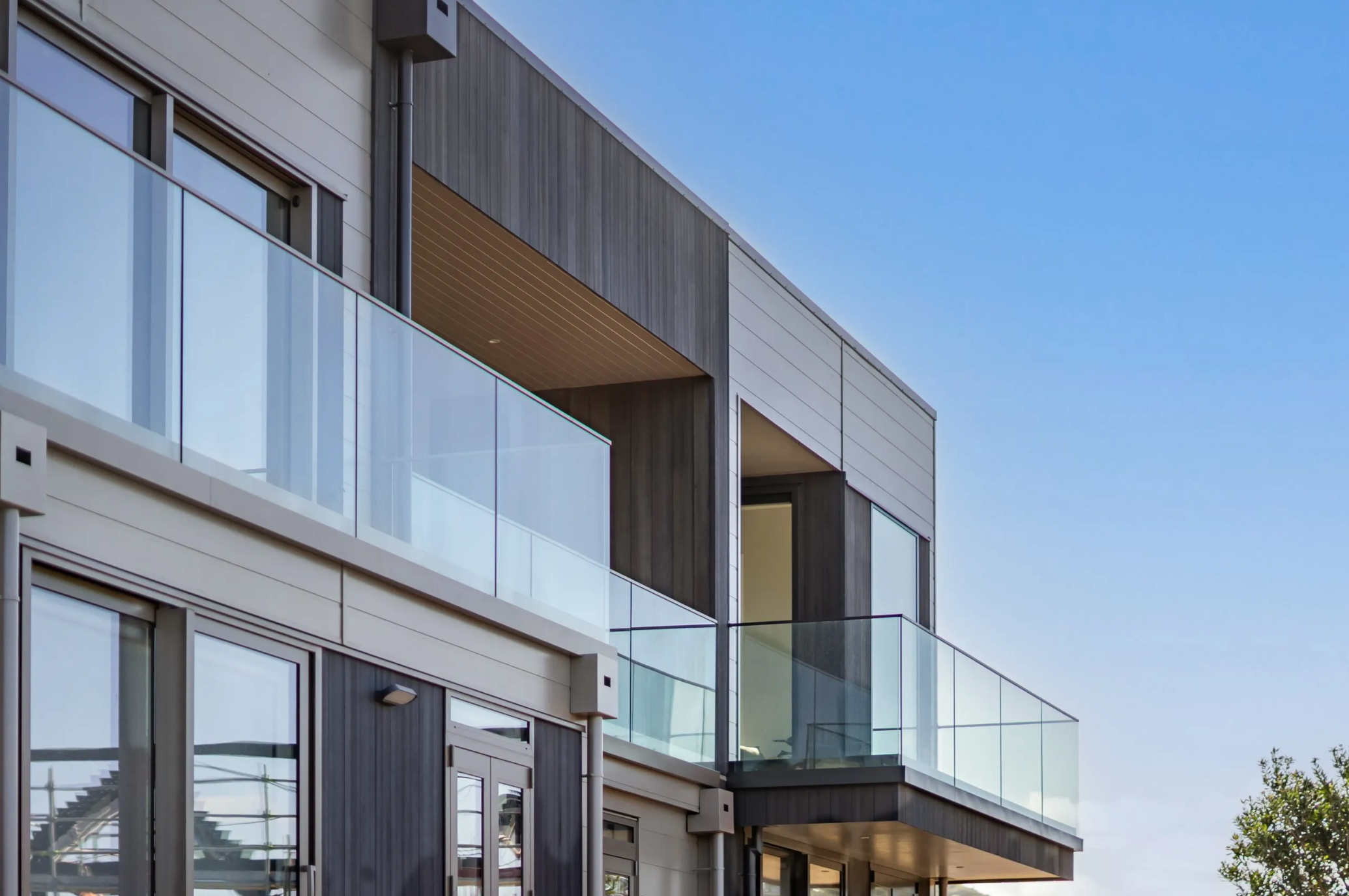 Modern residential home showcasing Flashclad aluminium cladding with clean lines and contemporary design.