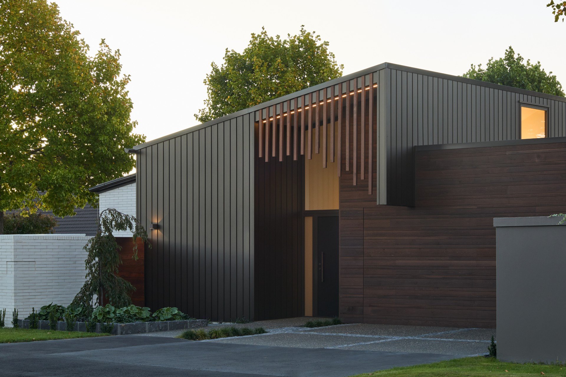 Modern residential home showcasing Flashclad aluminium cladding with clean lines and contemporary design