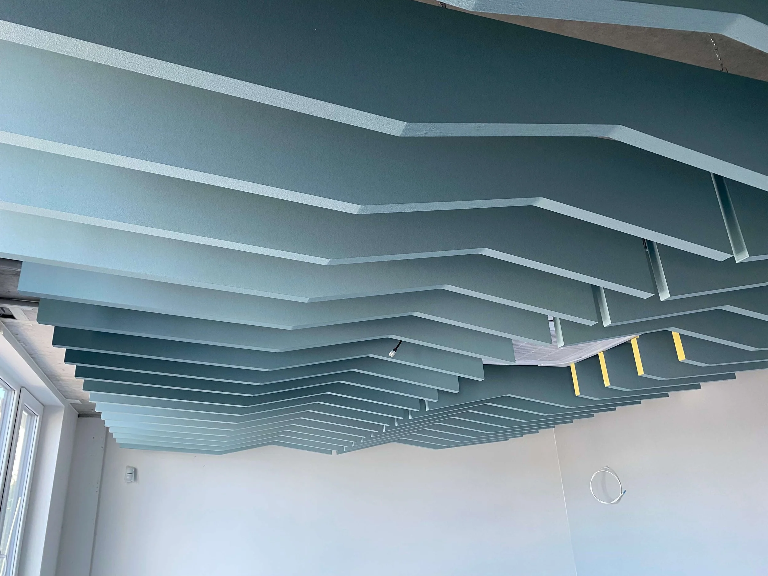 ecophon baffle wave zigzag akustilised paneelid 1.jpeg