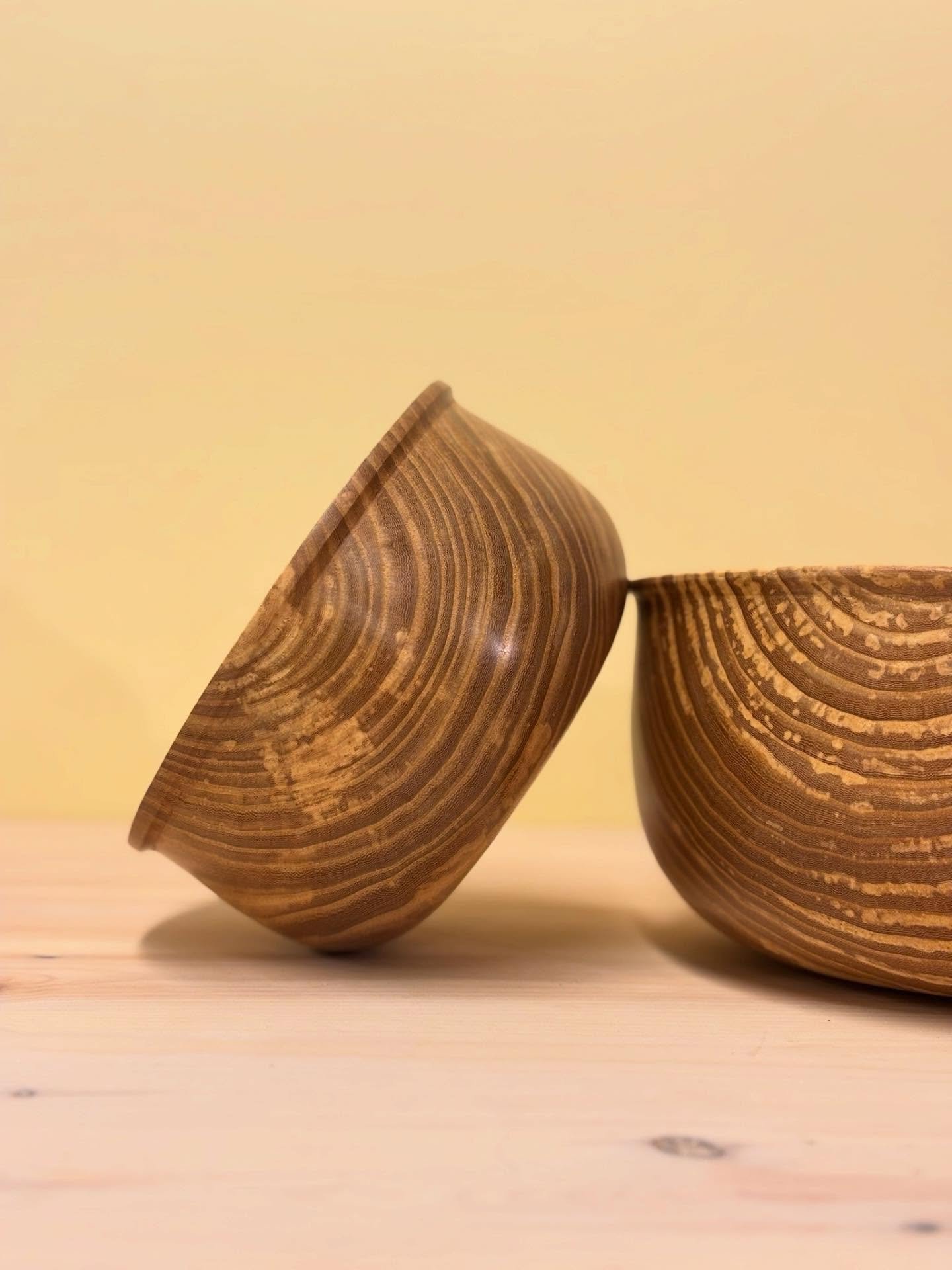 Treboller som er laget av syrnet alm 🪵 

&bull;
&bull;
&bull;

#woodturning #tredreiing #h&aring;ndtverk #skandinaviskdesign #norskdesign #ask #trearbeid