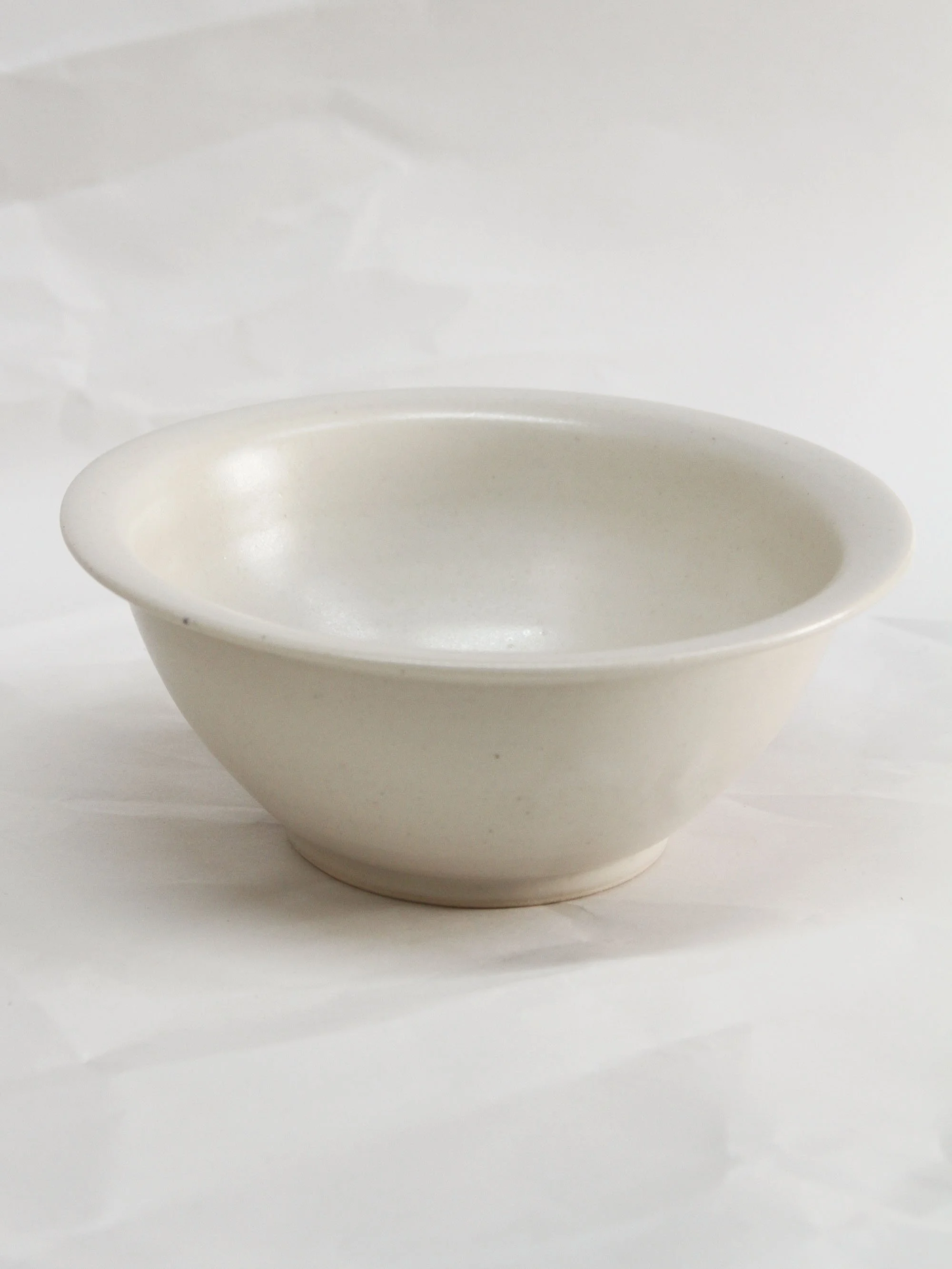 rimmed-bowls-medium-1.jpg