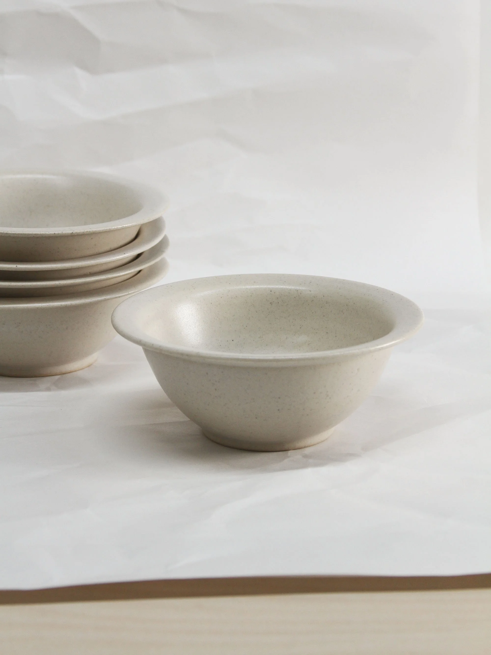 rimmed-bowls-shallow-1.jpg