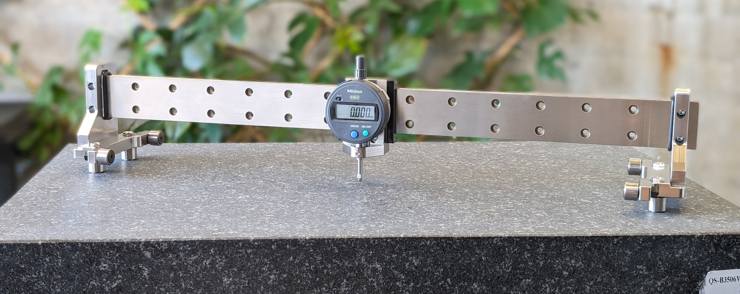 Precision concavity measuring tool