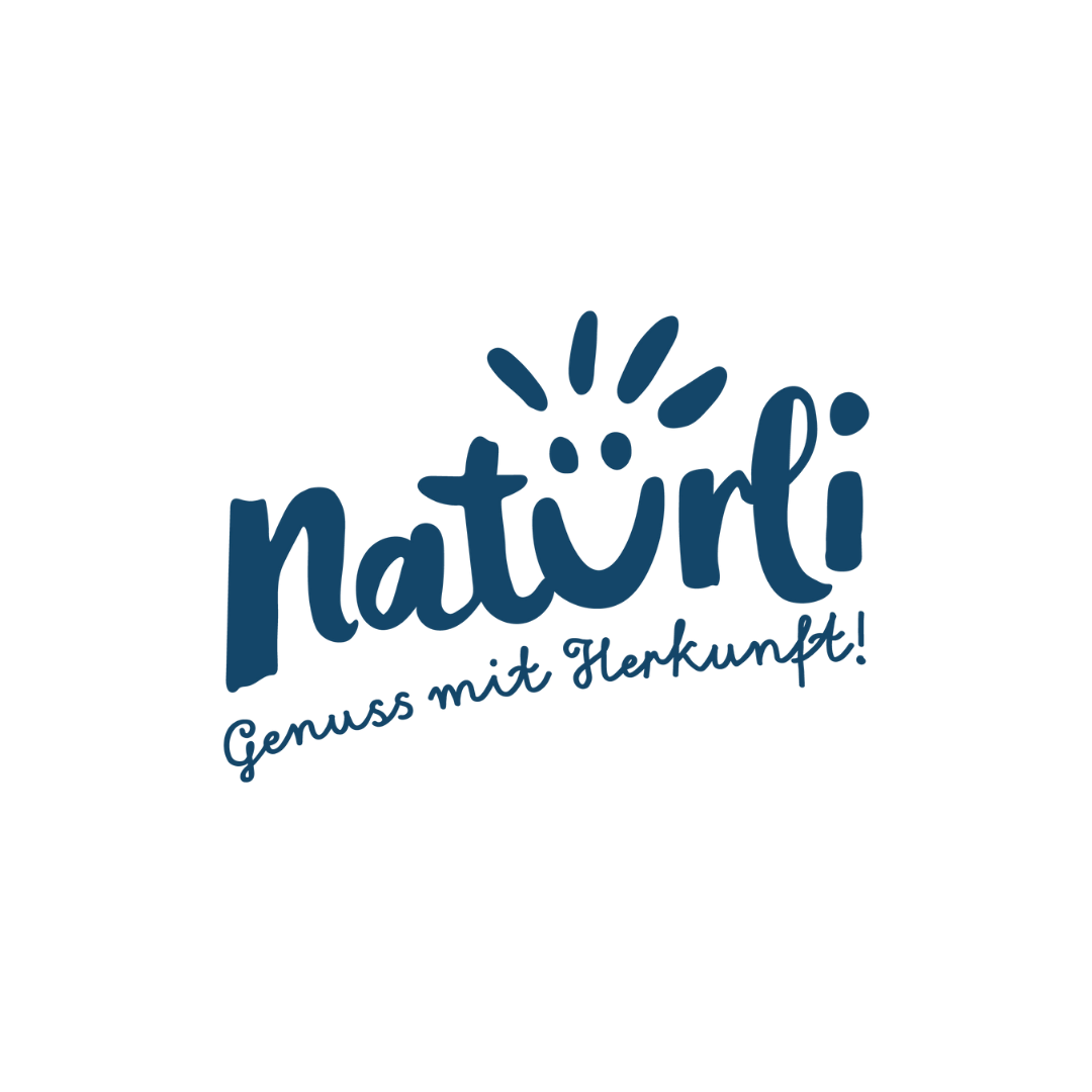 Logo mit dem Wort 'natürlich' in blauer Schrift und einem Sonnen- oder Blütenmuster, darunter der Slogan 'Genuss mit Herkunft!'.