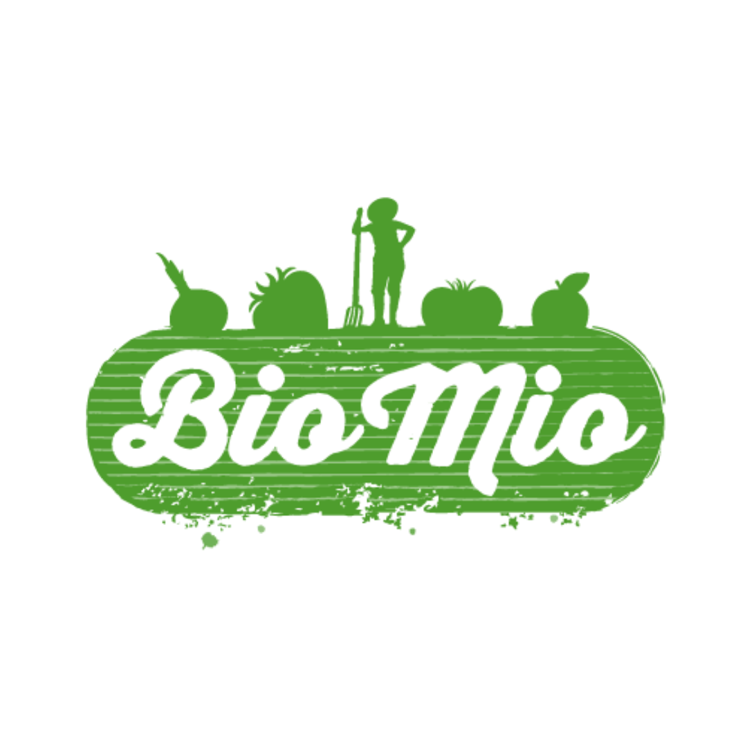 Logo mit einem grünen Traktor und der Aufschrift 'Bio Mio' in weißen Buchstaben.