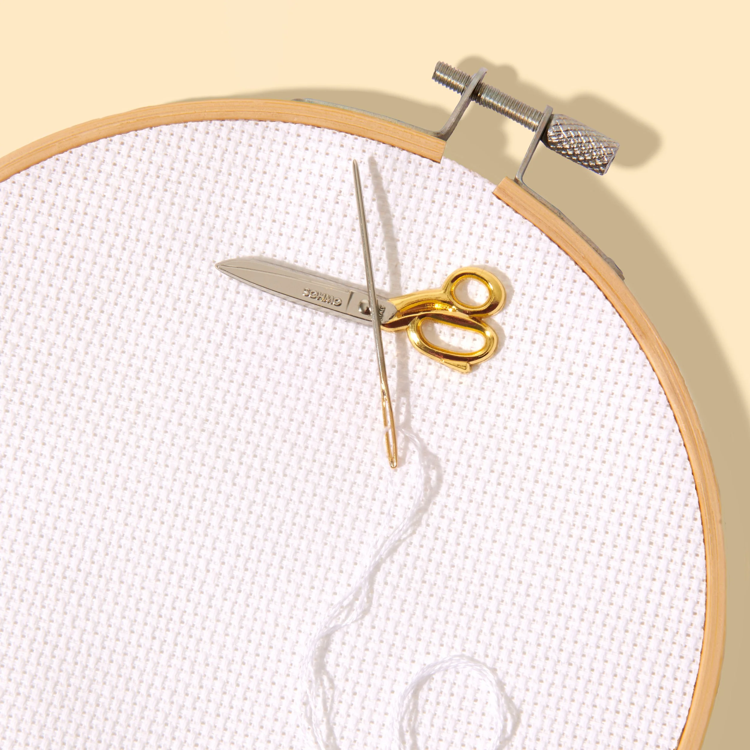 Magnetic Needle Minder - Mini Sewing Scissors 2b.jpg