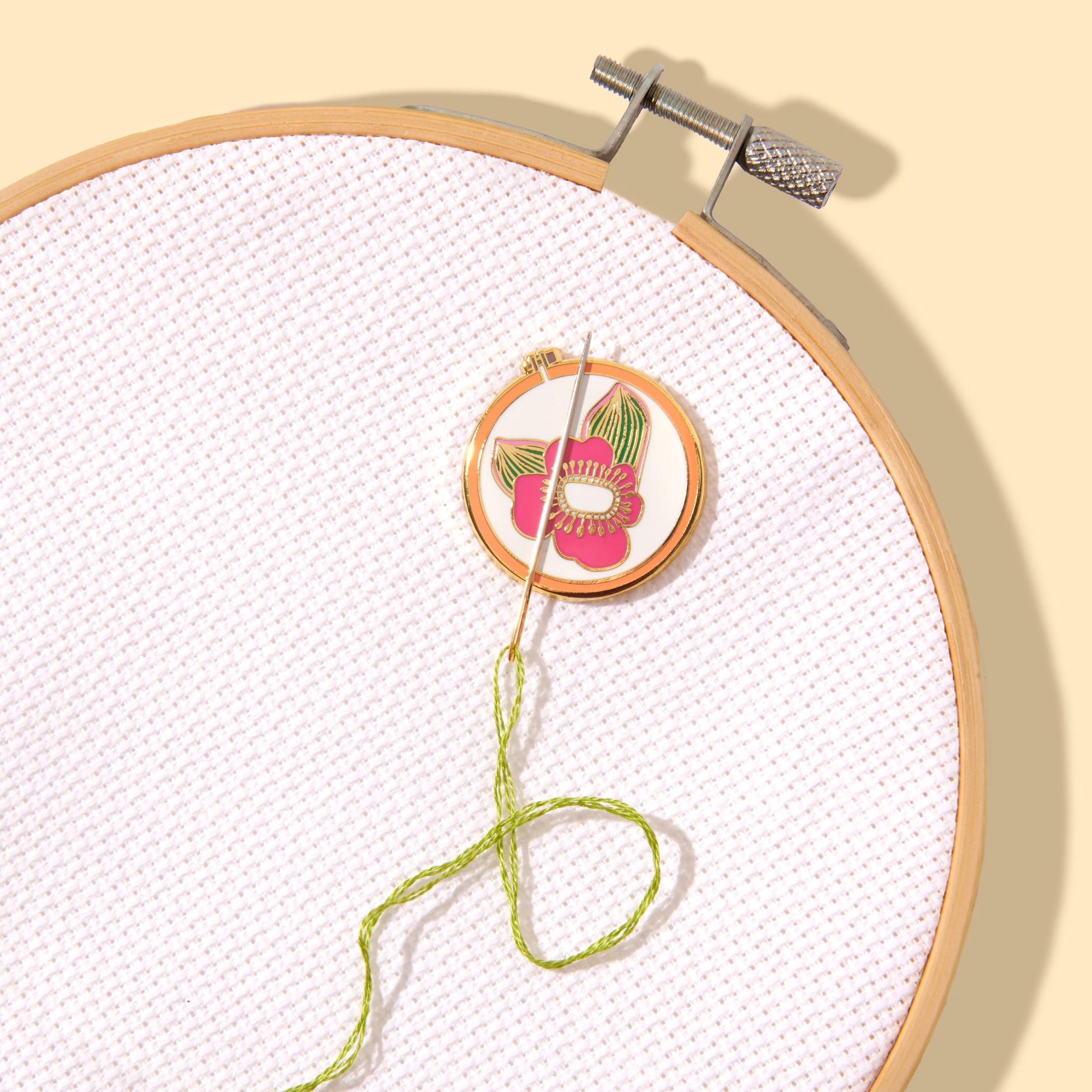 Magnetic Needle Minder - Embroidery Hoop (Pink) 2b.jpg