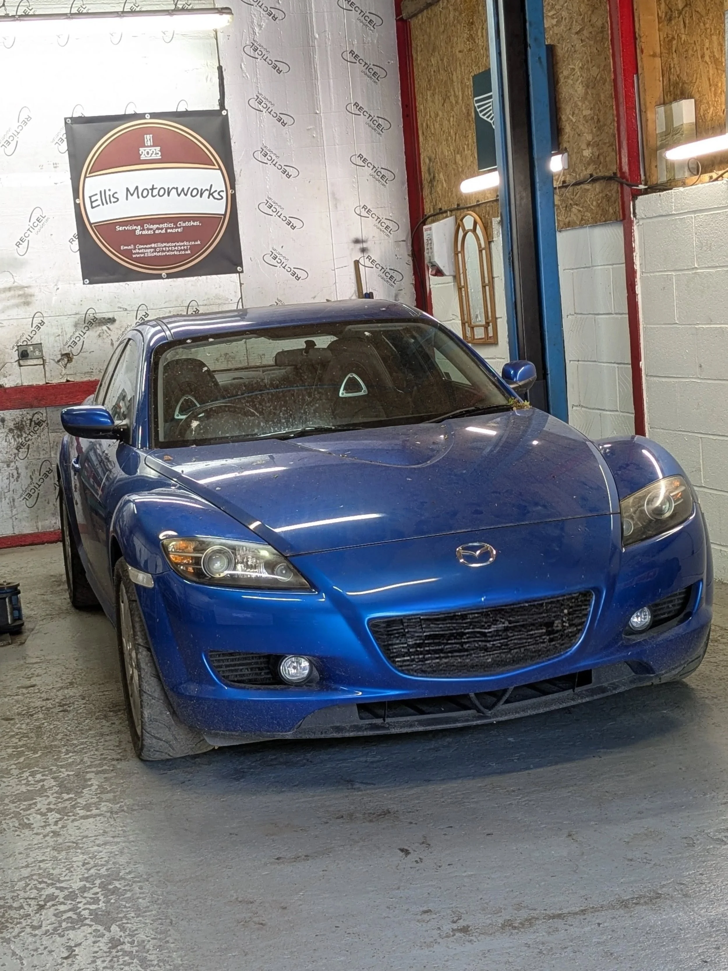Had another blue RX8 in recently to pull the engine out due to suspected Rotor Bearing Failure. Engine out means it'll now be a progressive job to strip it down and find the cause with the hope of carrying out an engine rebuild! Looking forward to th