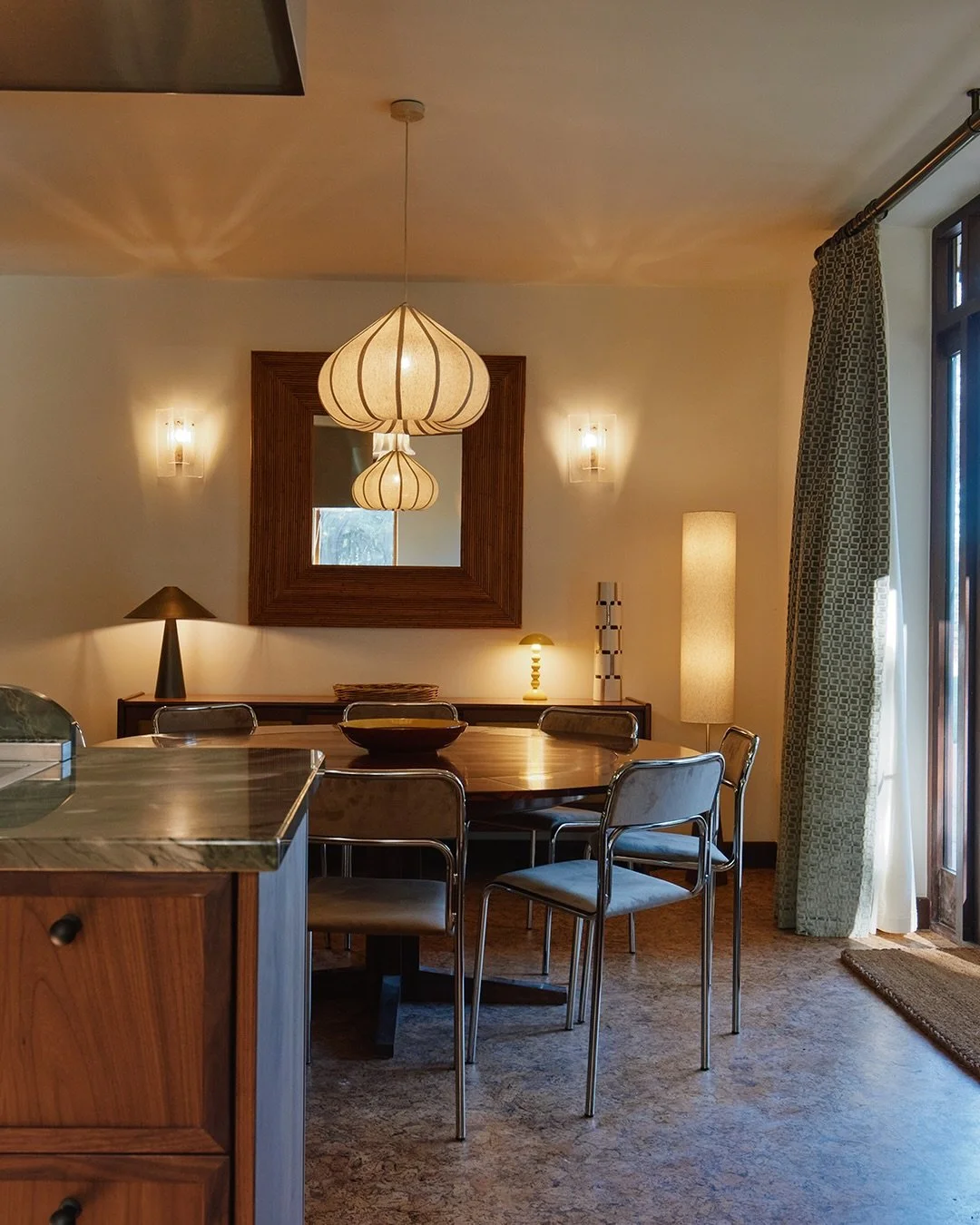 The heart of Villa Vista, this kitchen was designed for dance parties, not tea parties: watching the morning roll in across the Cotswolds, and long, luxurious nights where food and conversation spread across the hours.

Everything has been considered