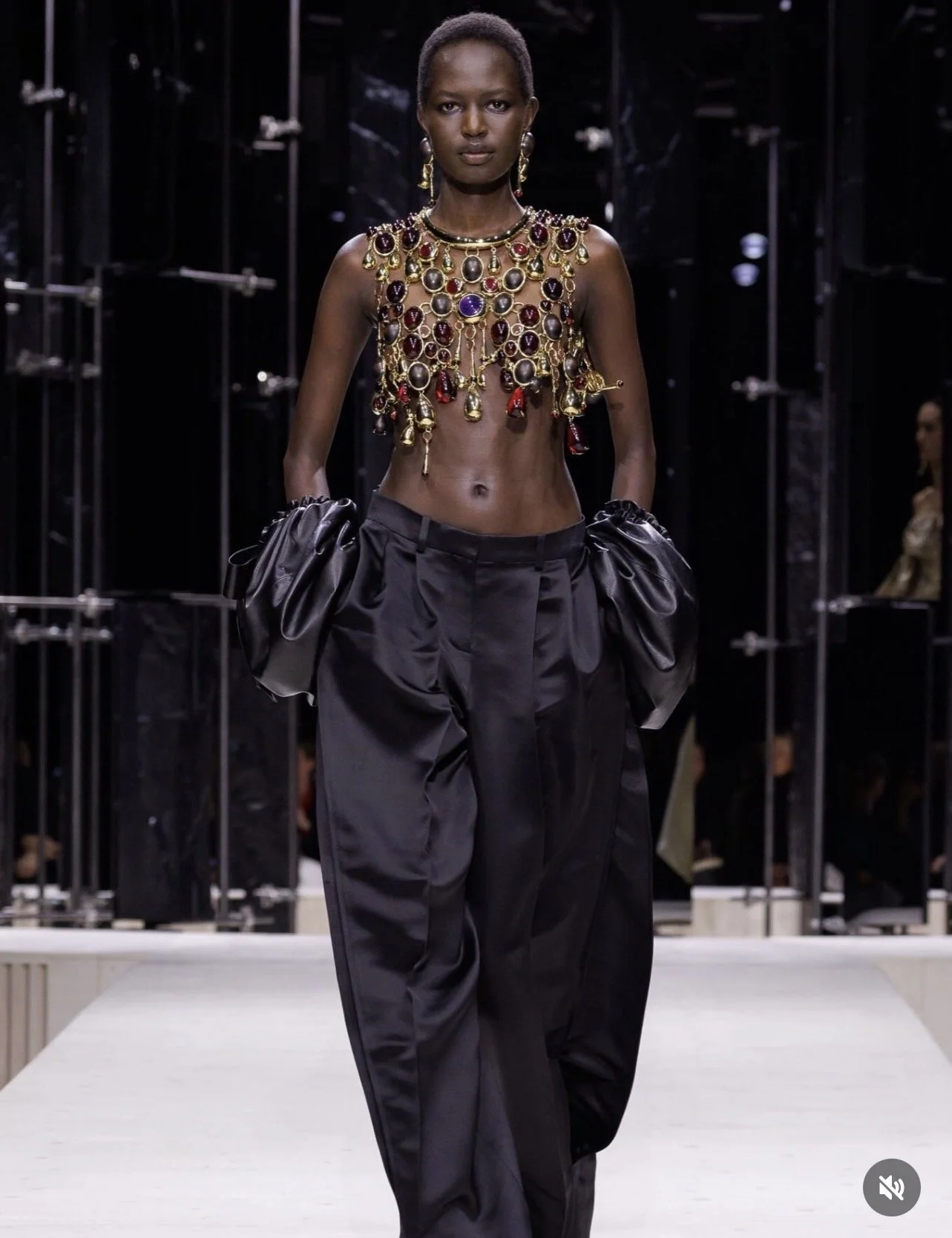 Givenchy Nail Assistant 