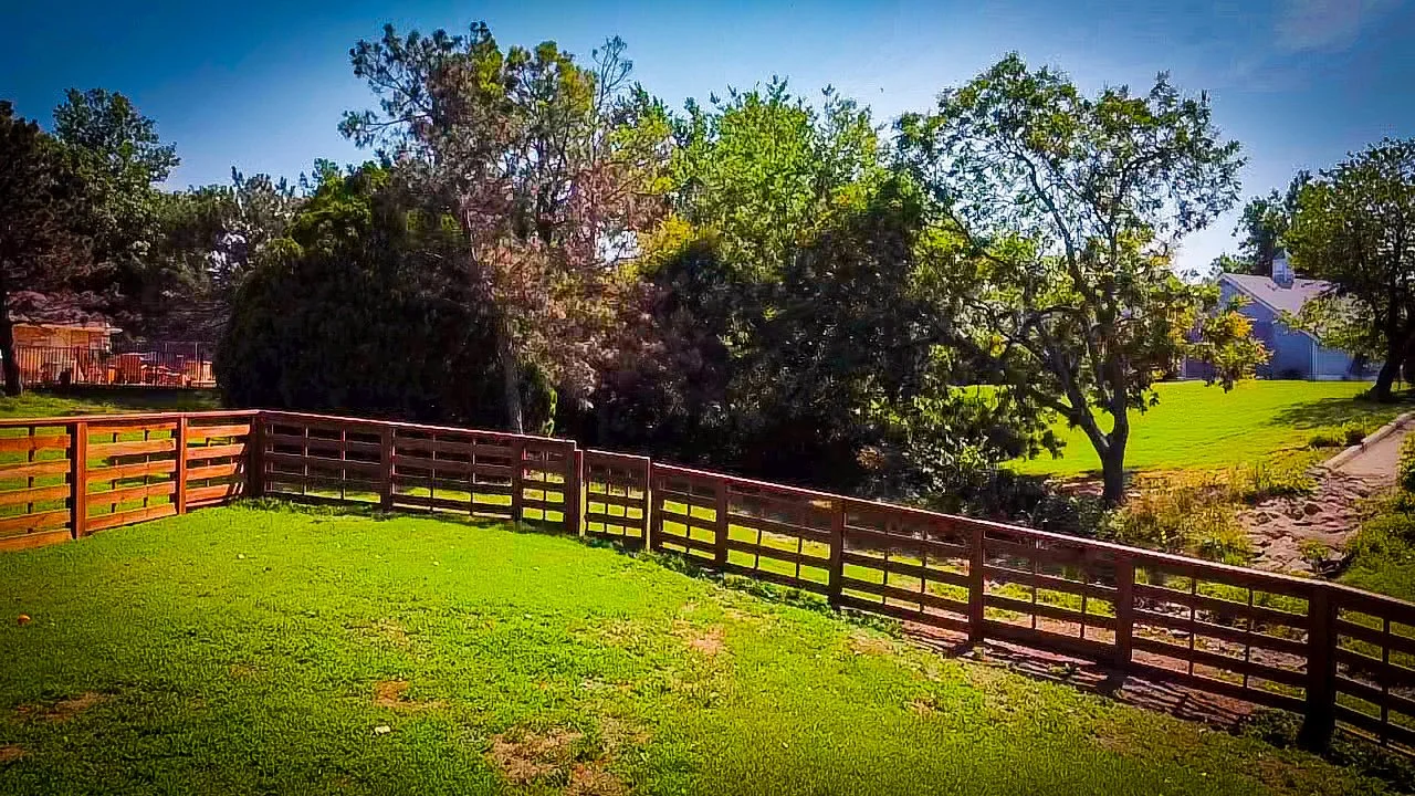 501 Meaadow RIdge Cir 