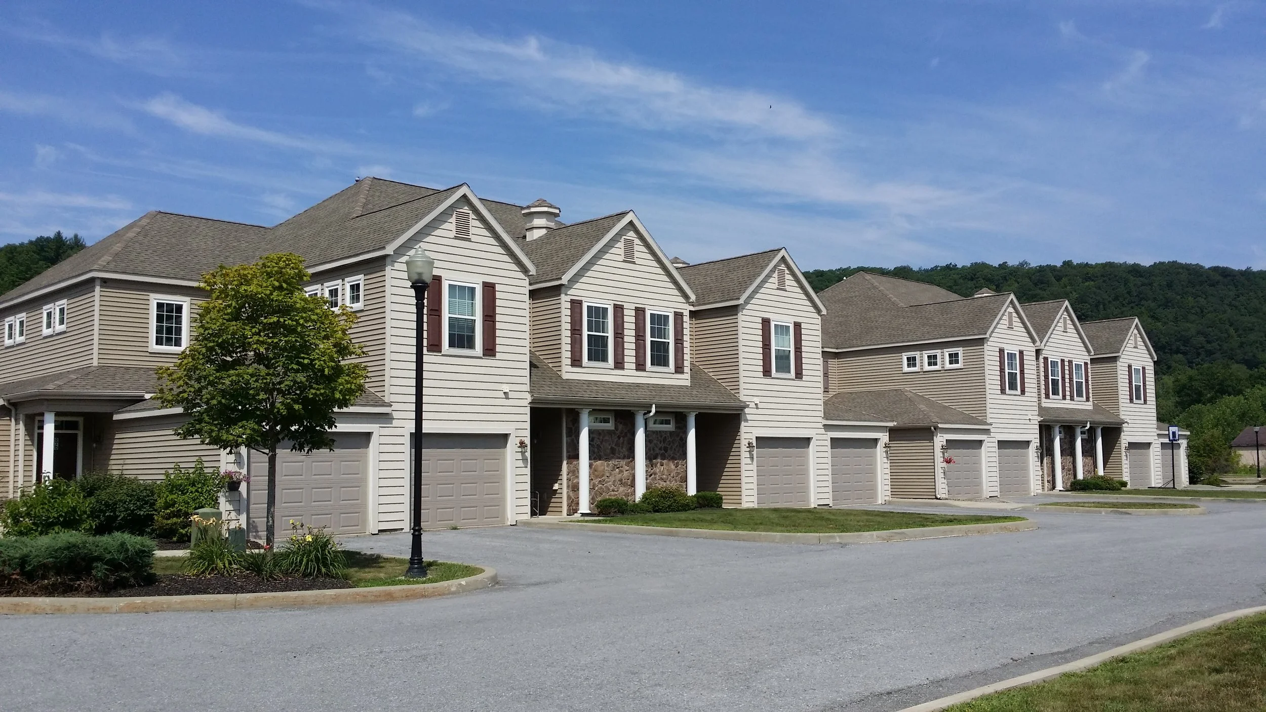 NC27_Custom_Townhouse_1.jpg