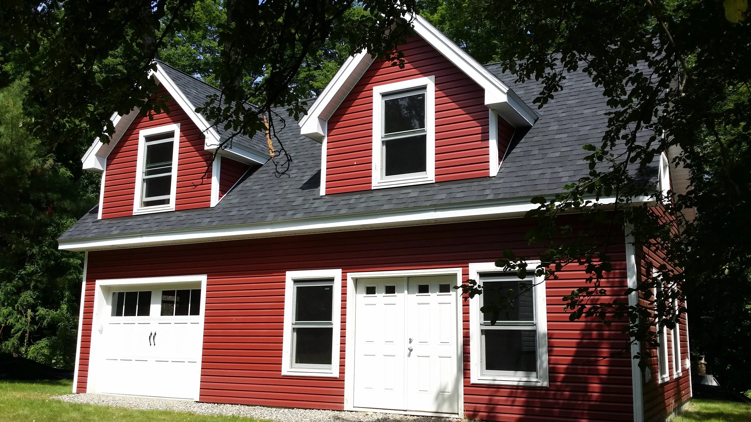 NC25_Red_Large_Custom_Garage_Detail.jpg