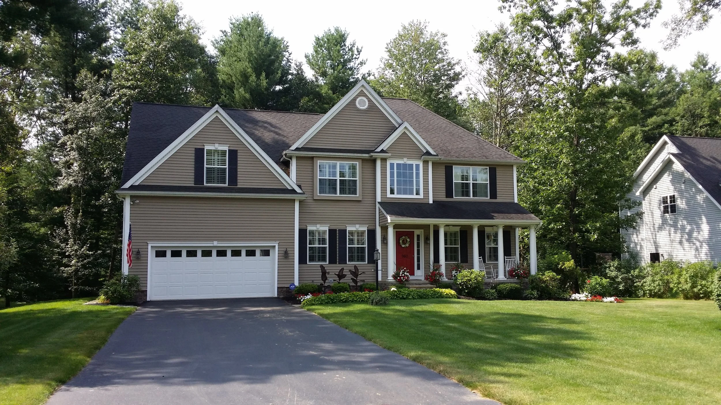 NC26_Large_Custom_Home_Green.jpg