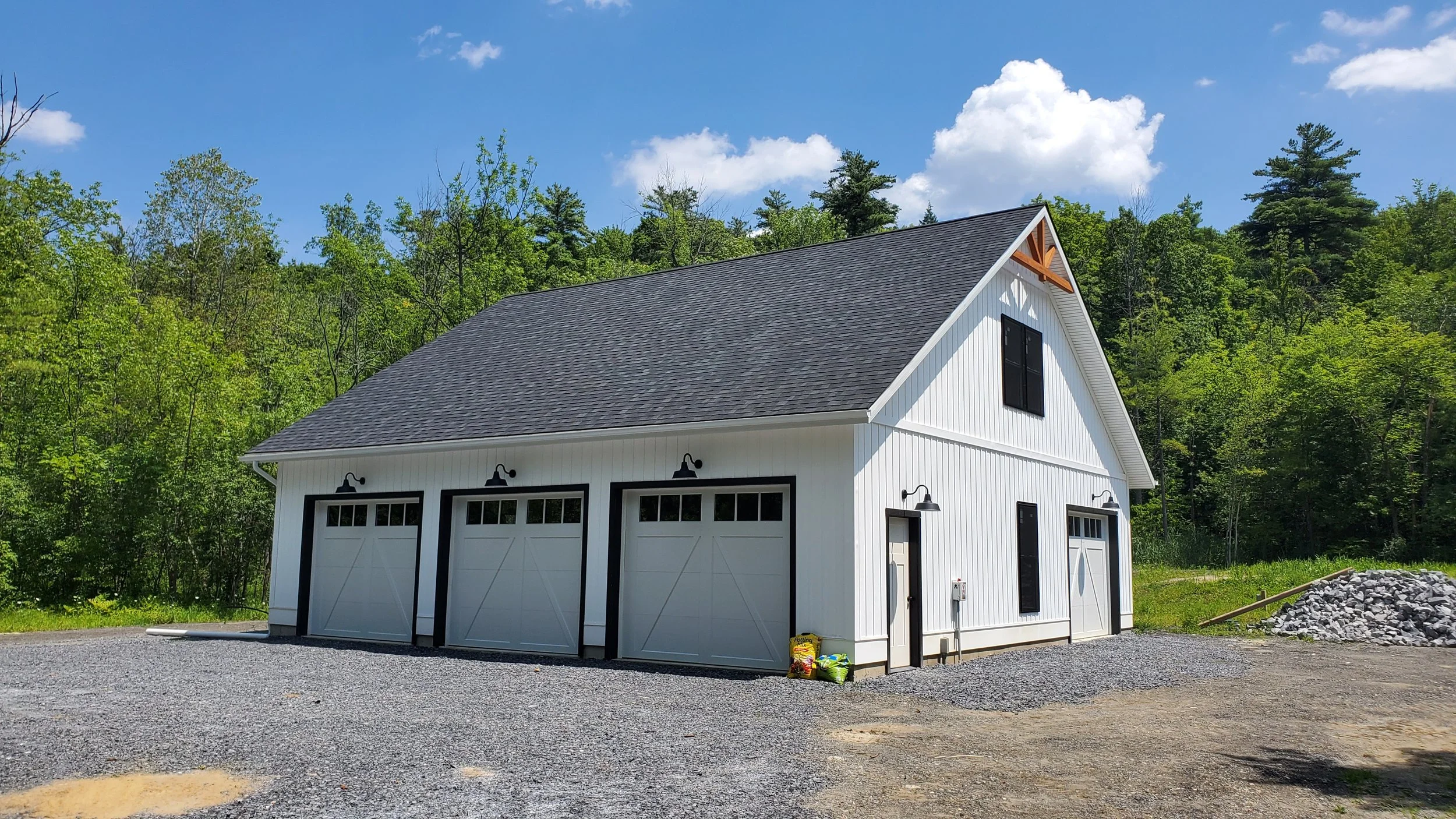 NC29_Custom_White_Garage.jpg