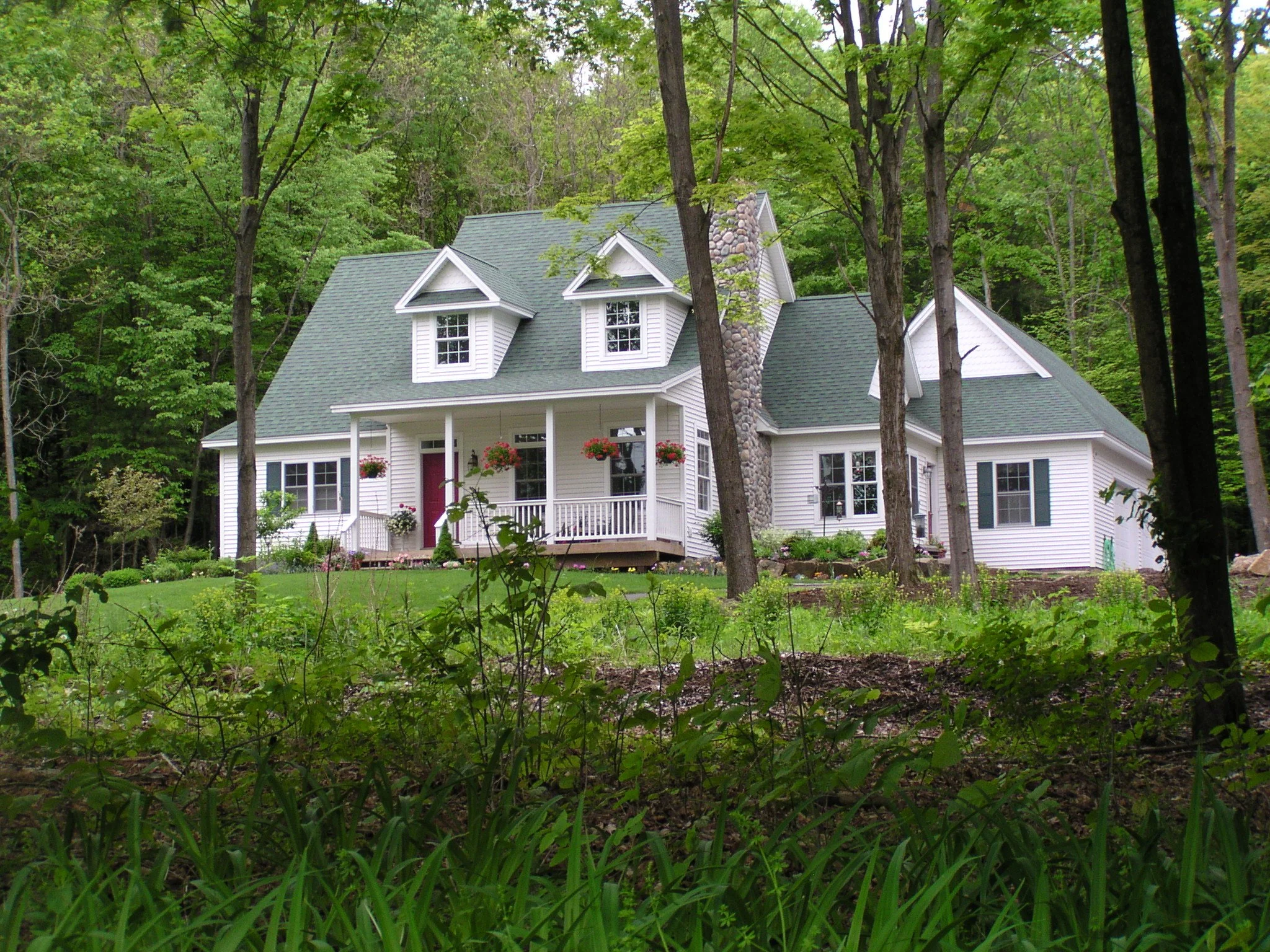 NC34_Custom_White_Large_Farmhouse.JPG