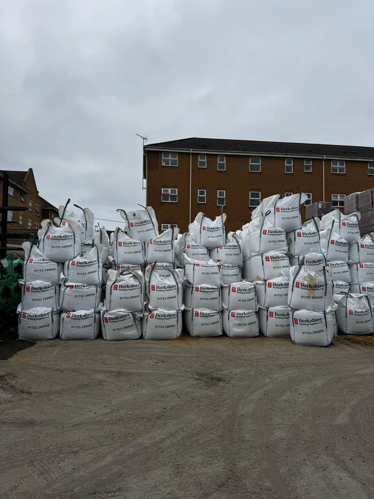 Yard-Pic2.jpg