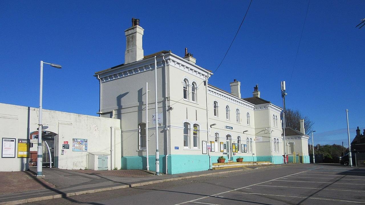 Man Stabbed Outside Portslade Railway Station: Police Appeal for Witnesses