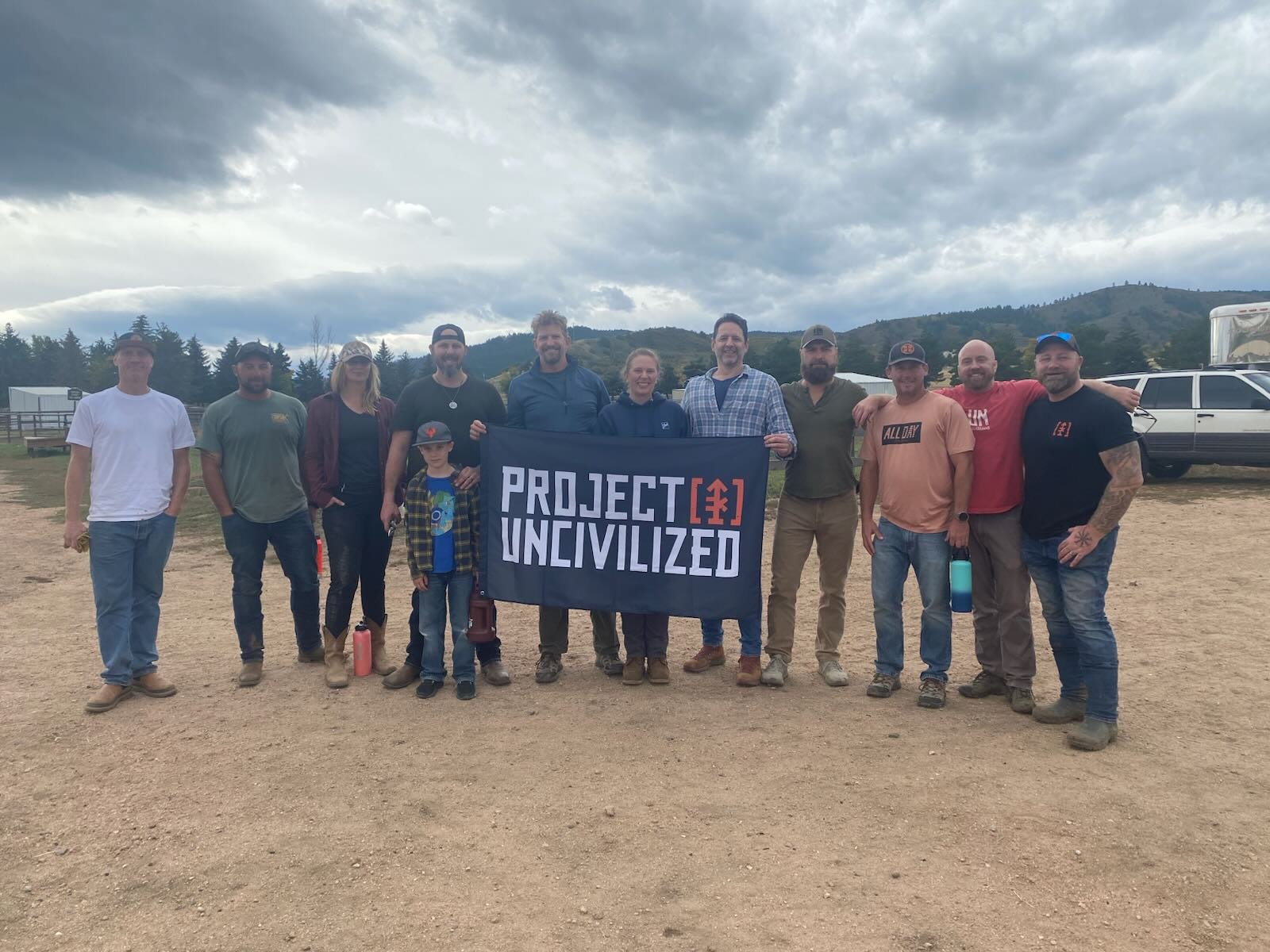 Volunteer — Happy Dog Ranch