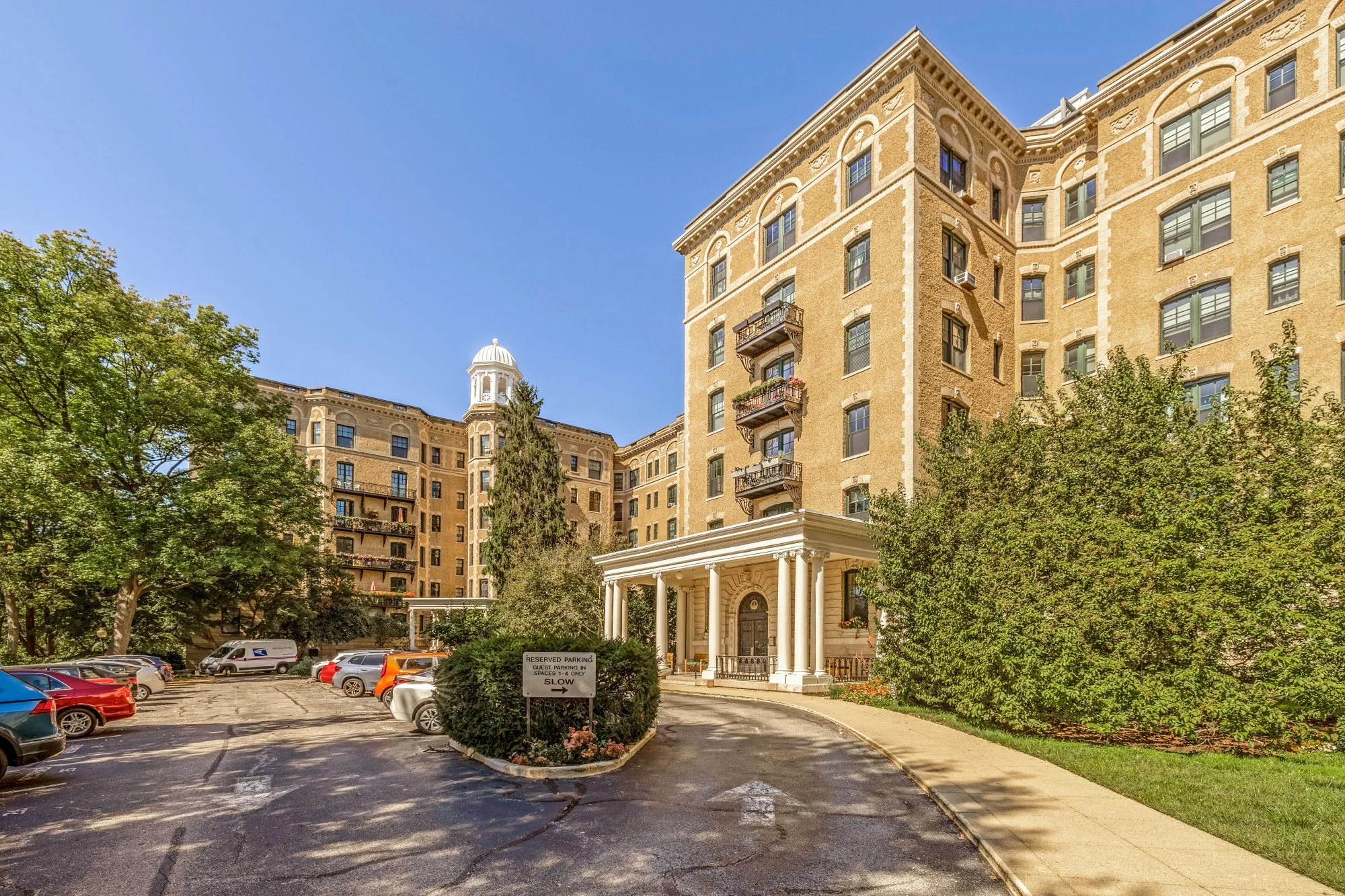 2853 Ontario Rd NW 423-0001.jpg