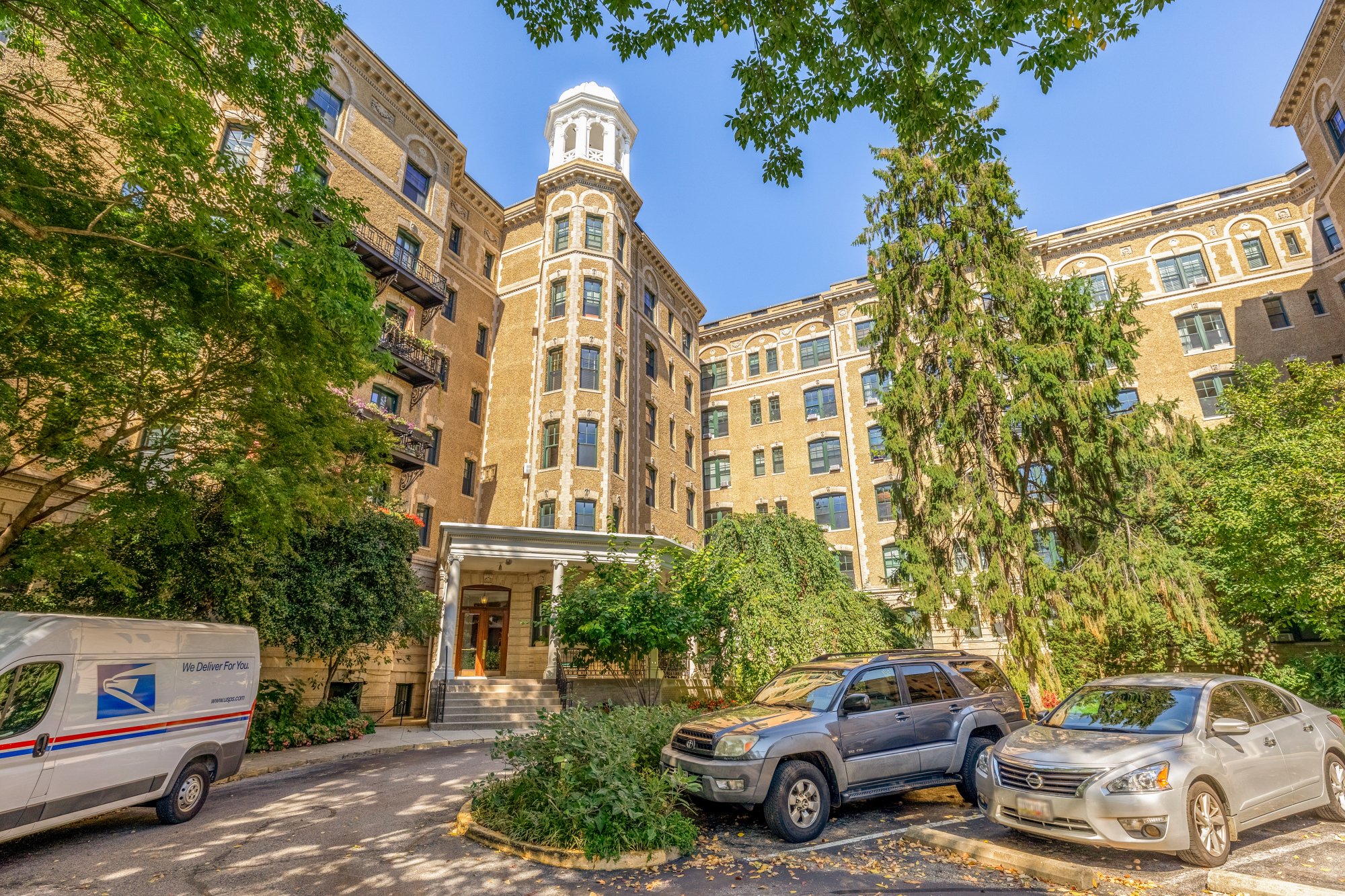 2853 Ontario Rd NW 423-0004.jpg