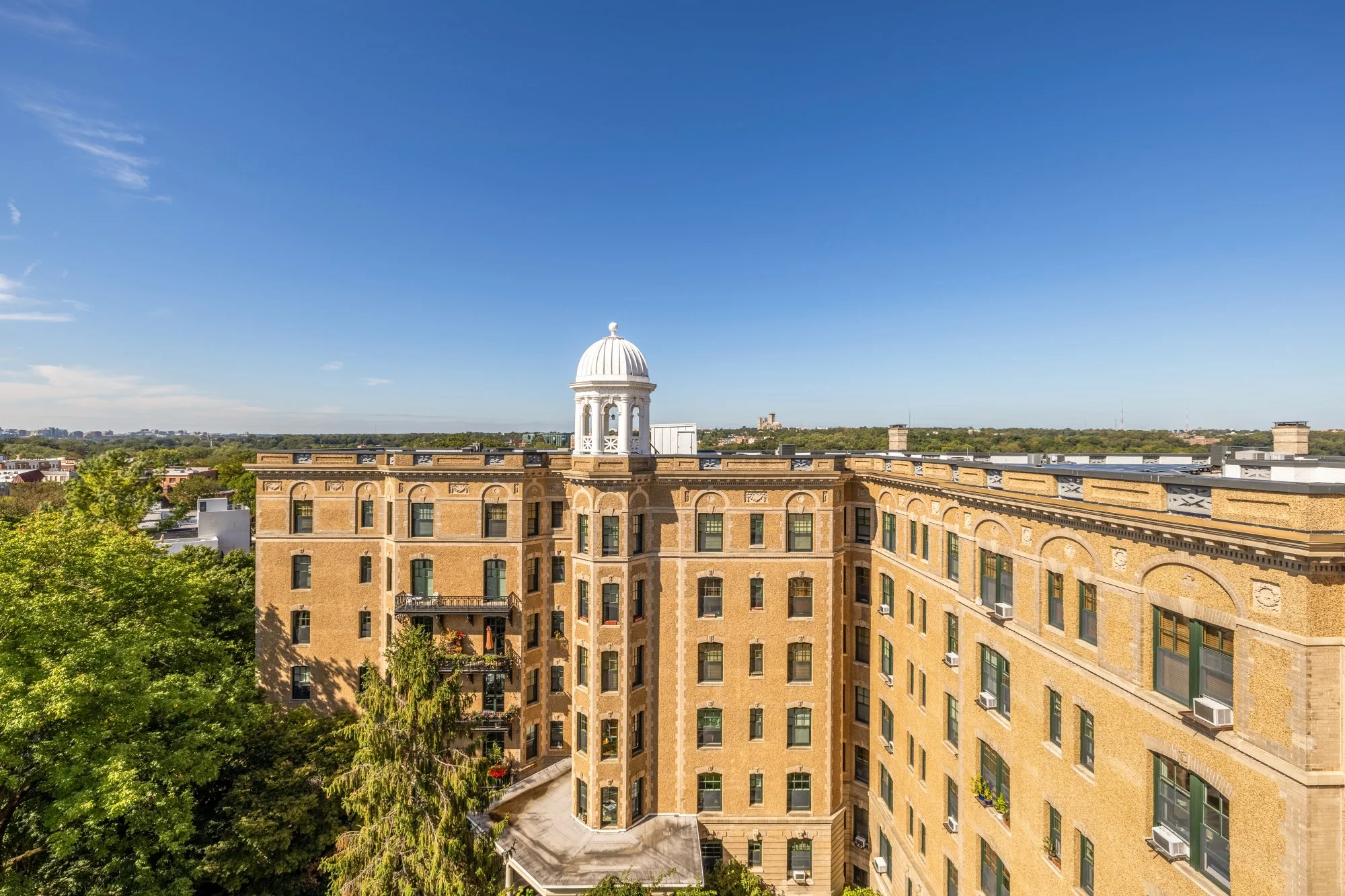 2853 Ontario Rd NW 423-0053.jpg