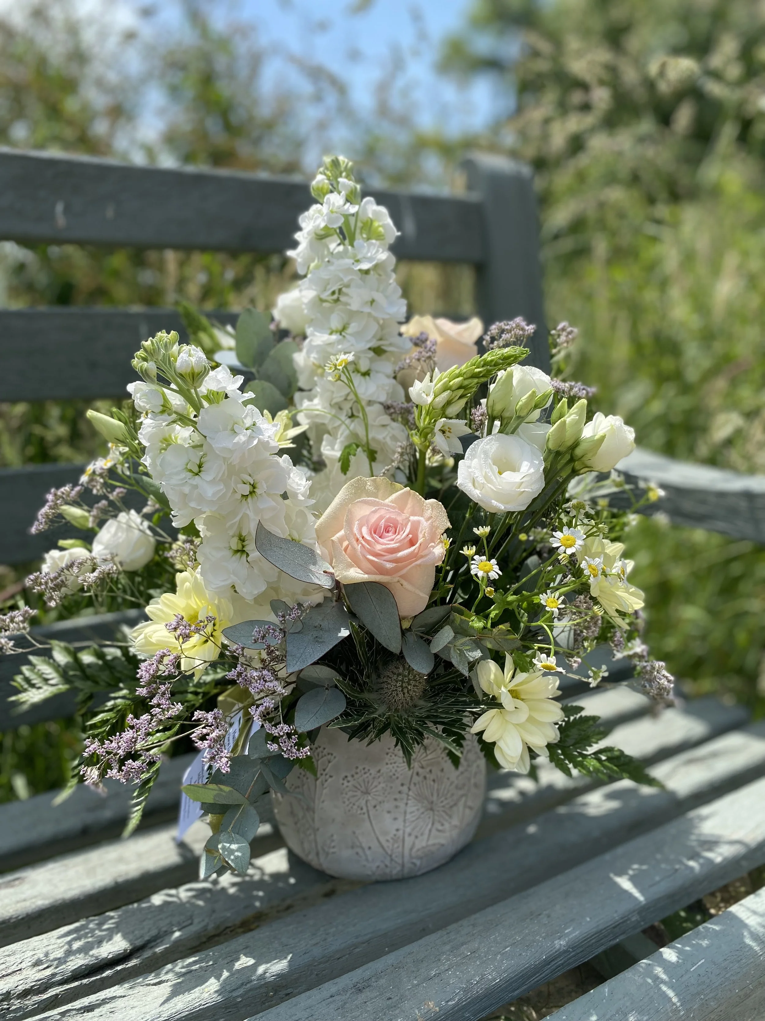 Arrangements (vases and pots)