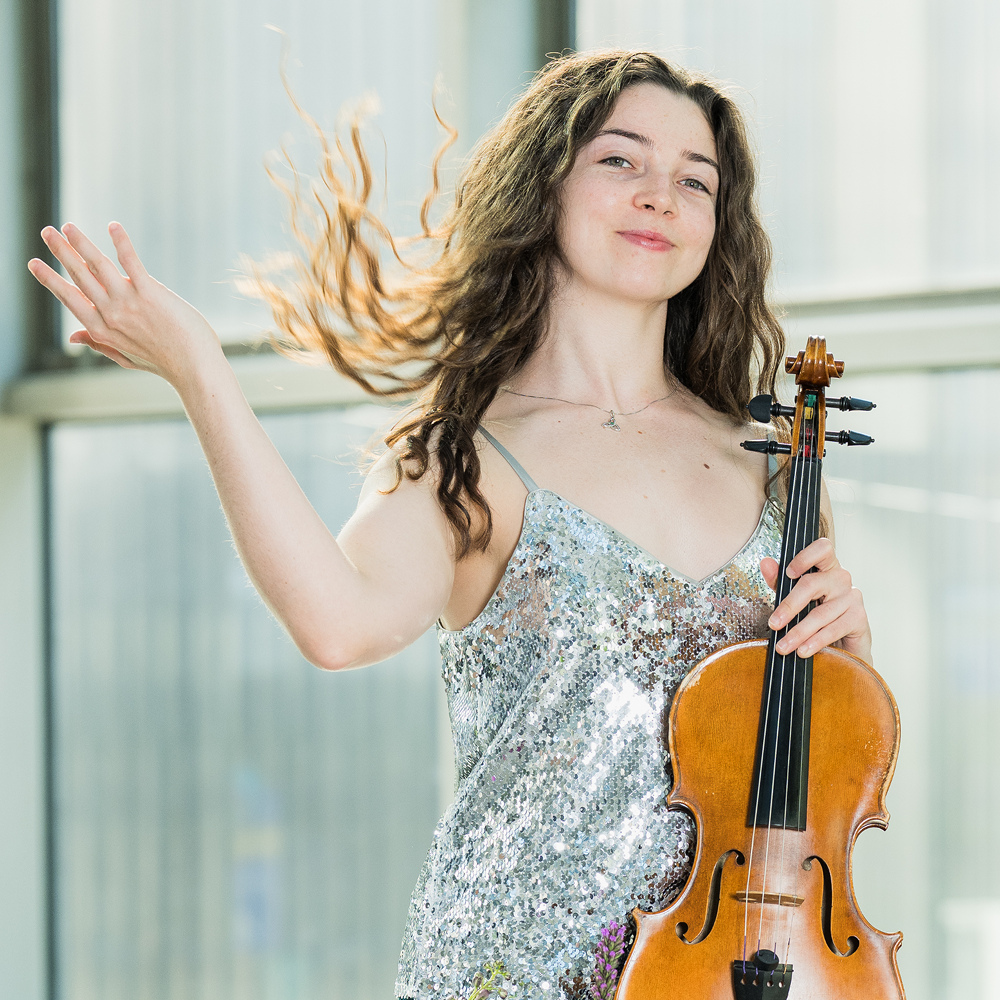 Erin Higgins, violist
