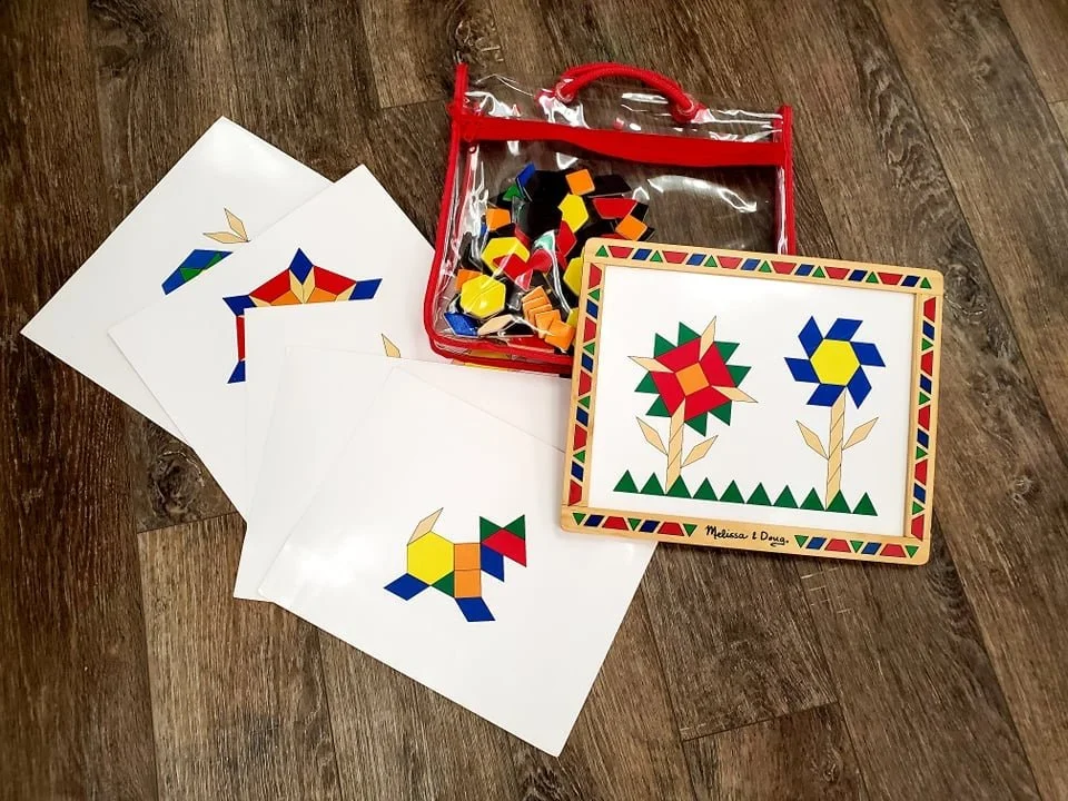 E09-Melissa and Doug Magnetic Block Pattern Set
