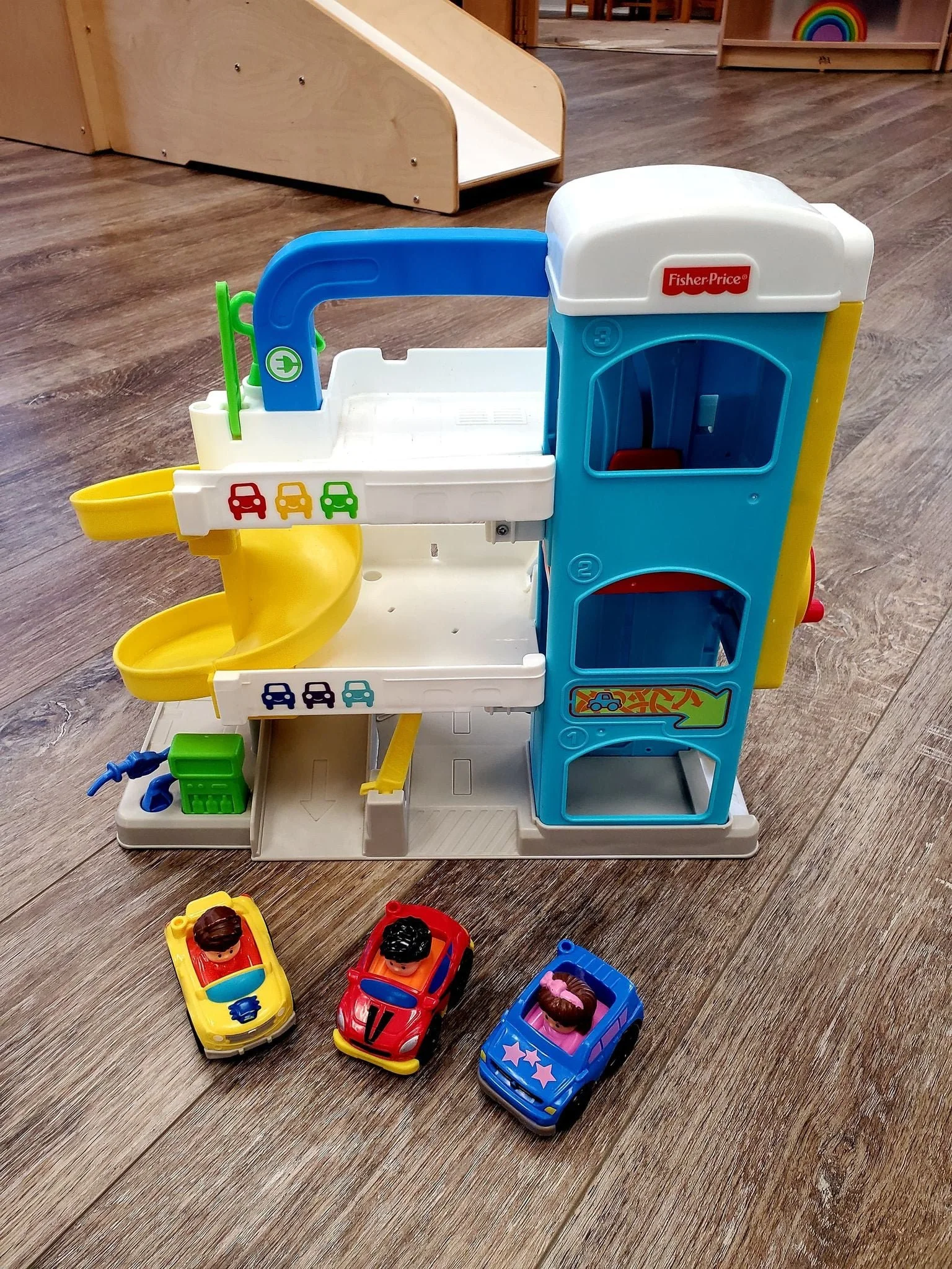 IM35 Little People Helpful Neighbours Garage Vehicle Playset