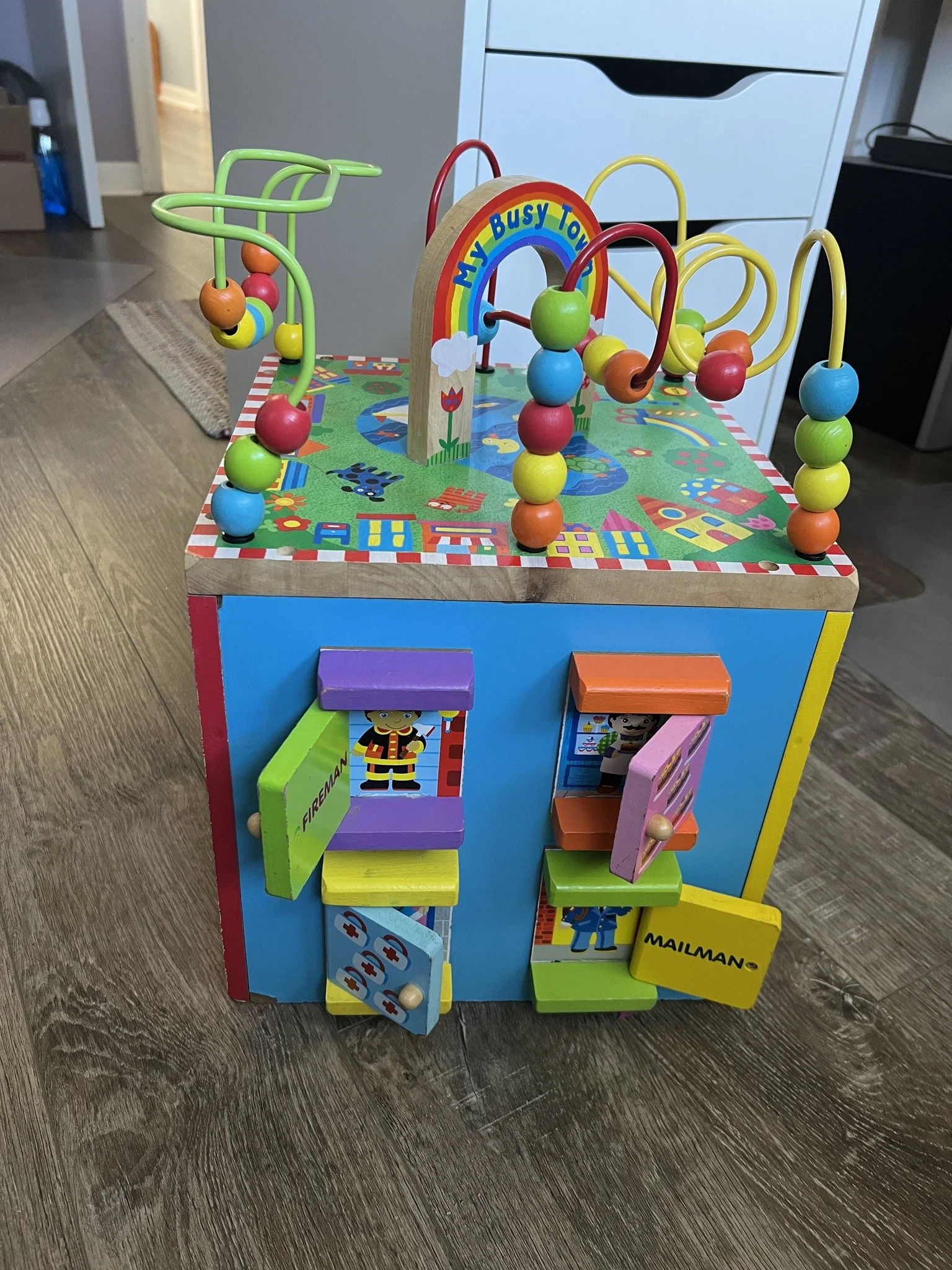 IM14 My Busy Town Activity Cube