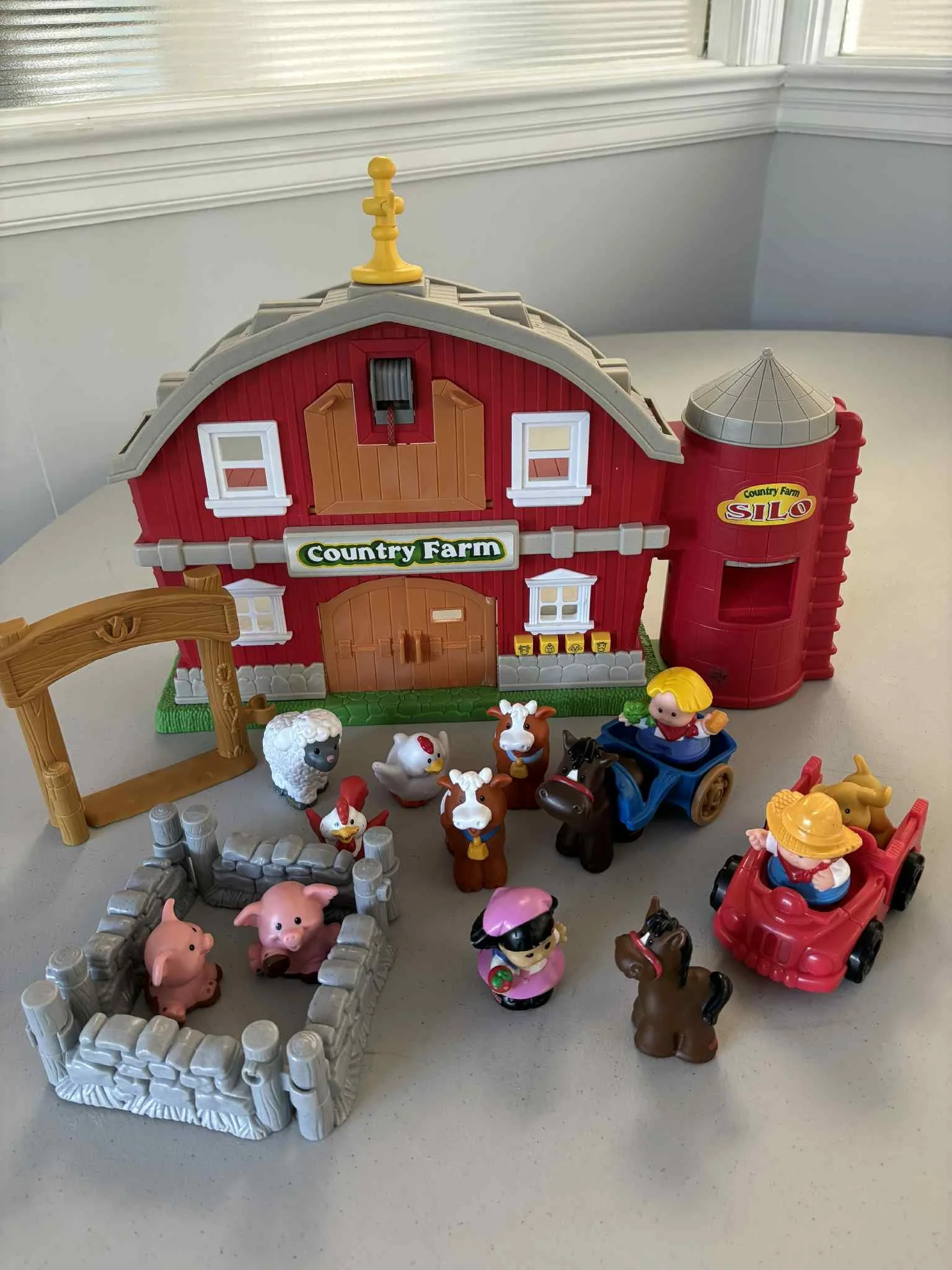 IM30 Farm with Animals