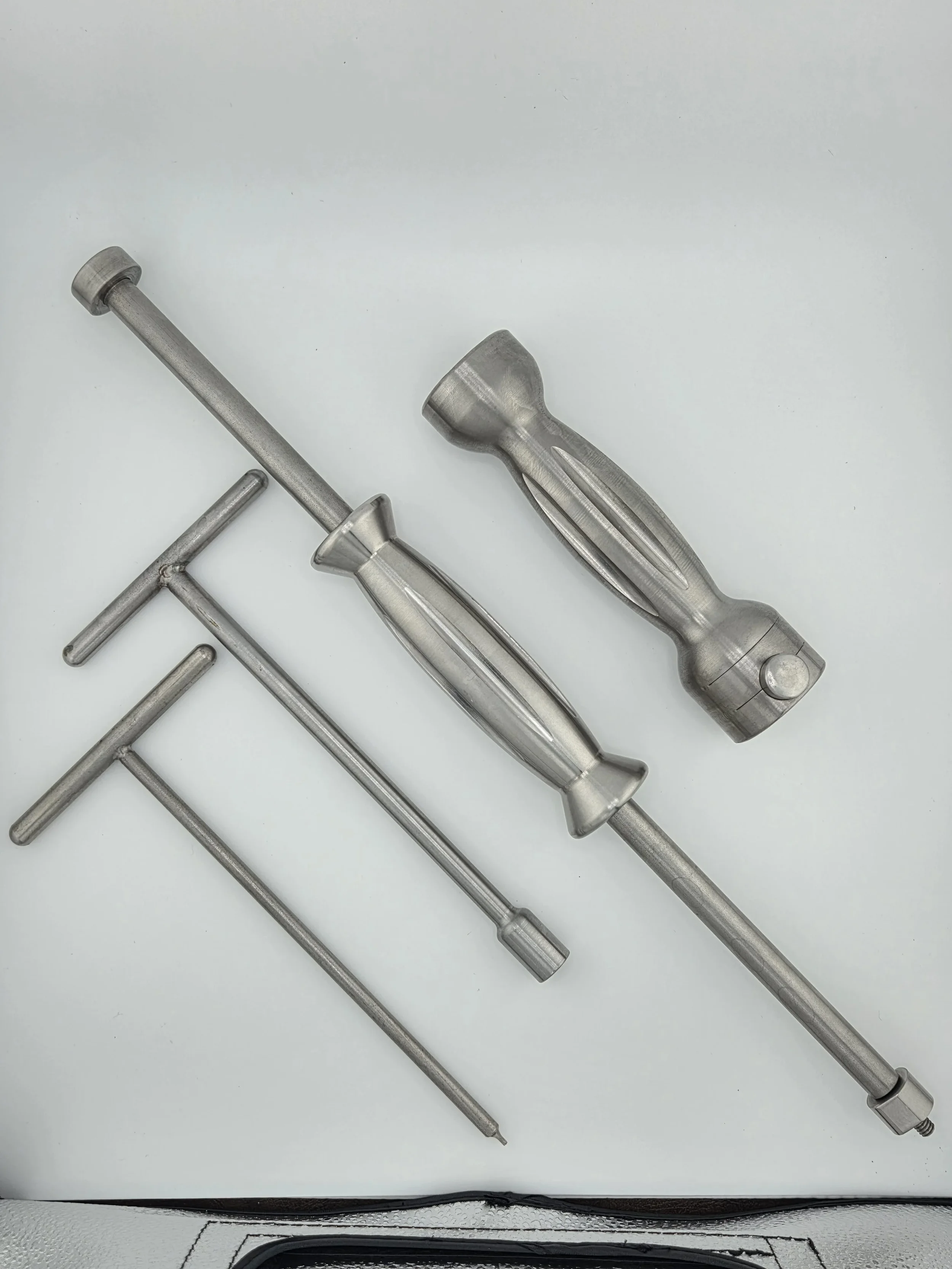 Wright-Out Hip Stem Extractor Tool Kit