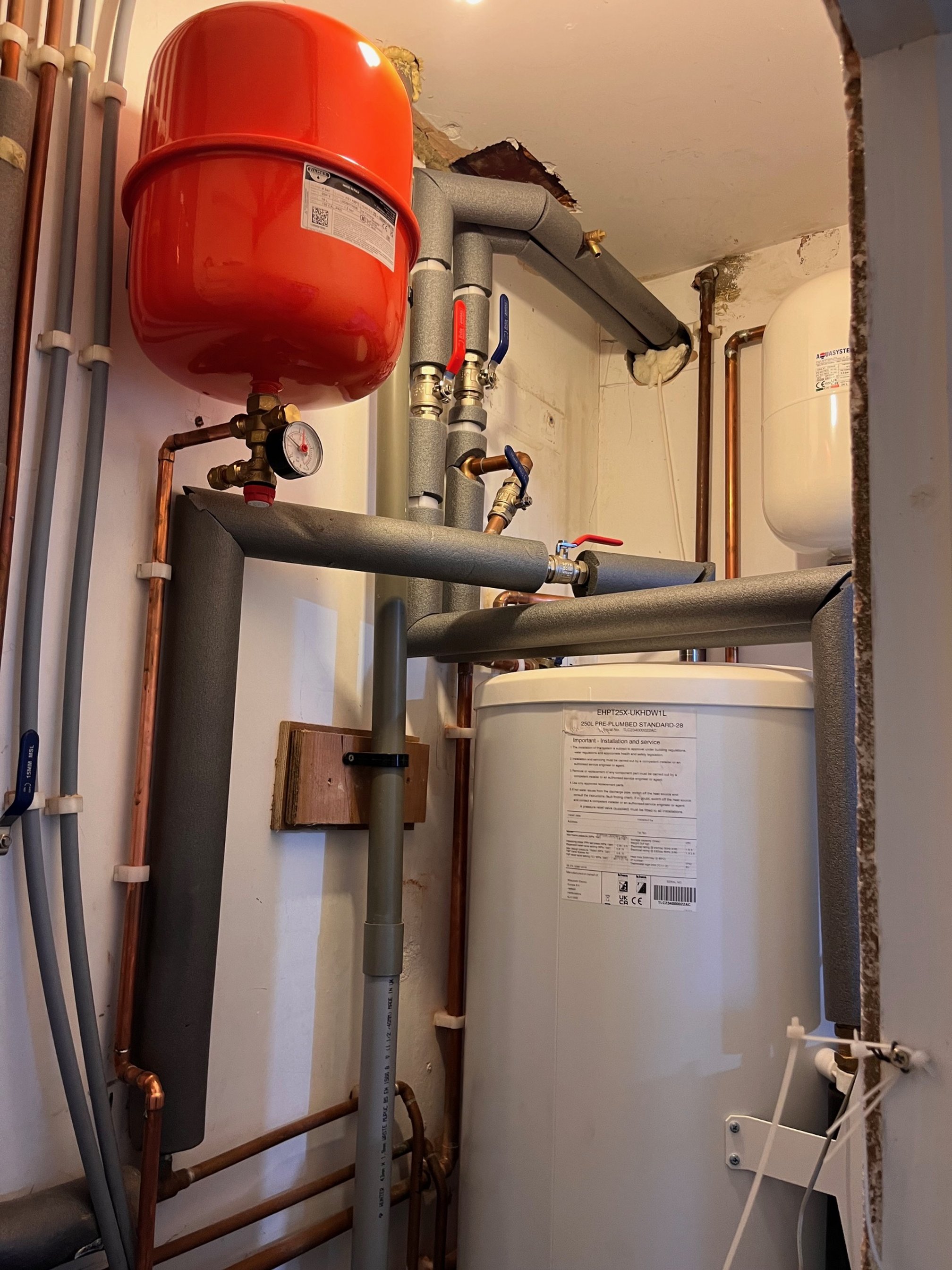 Air source heat pump installation Sutton