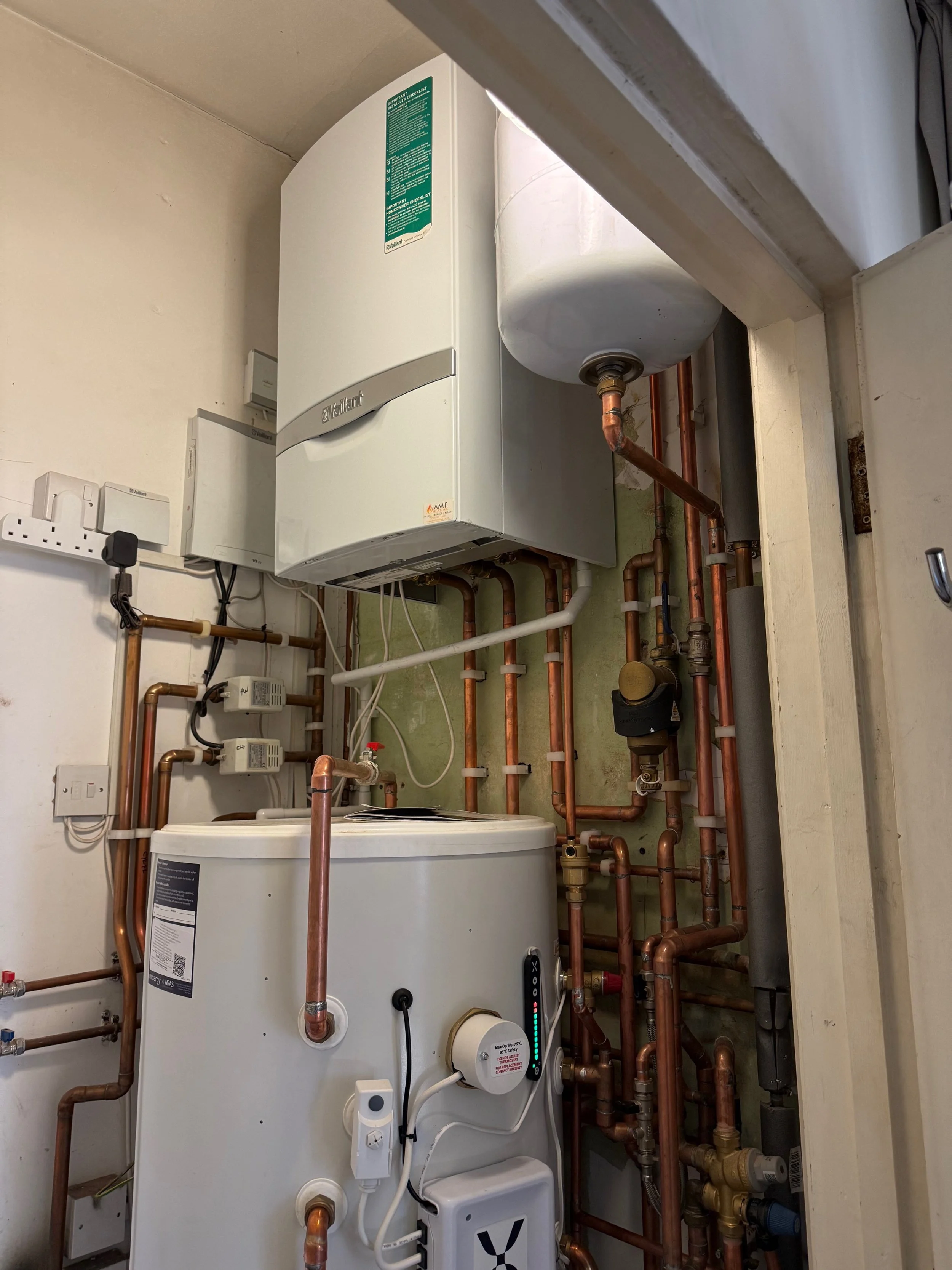 Mixergy hot water cylinder installation