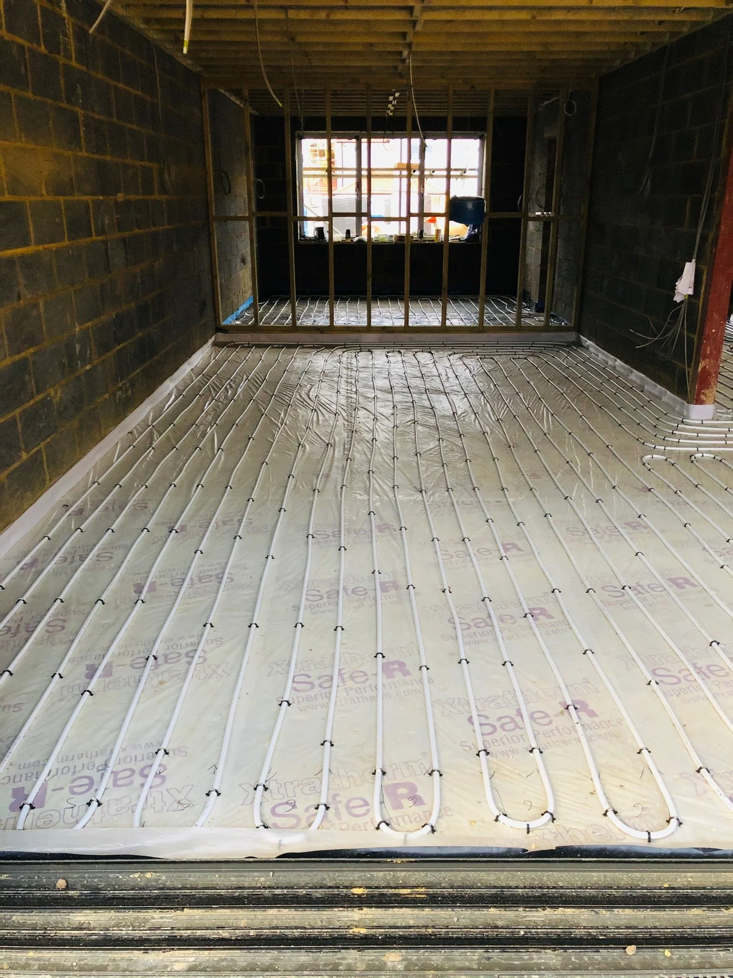 Underfloor heating installation