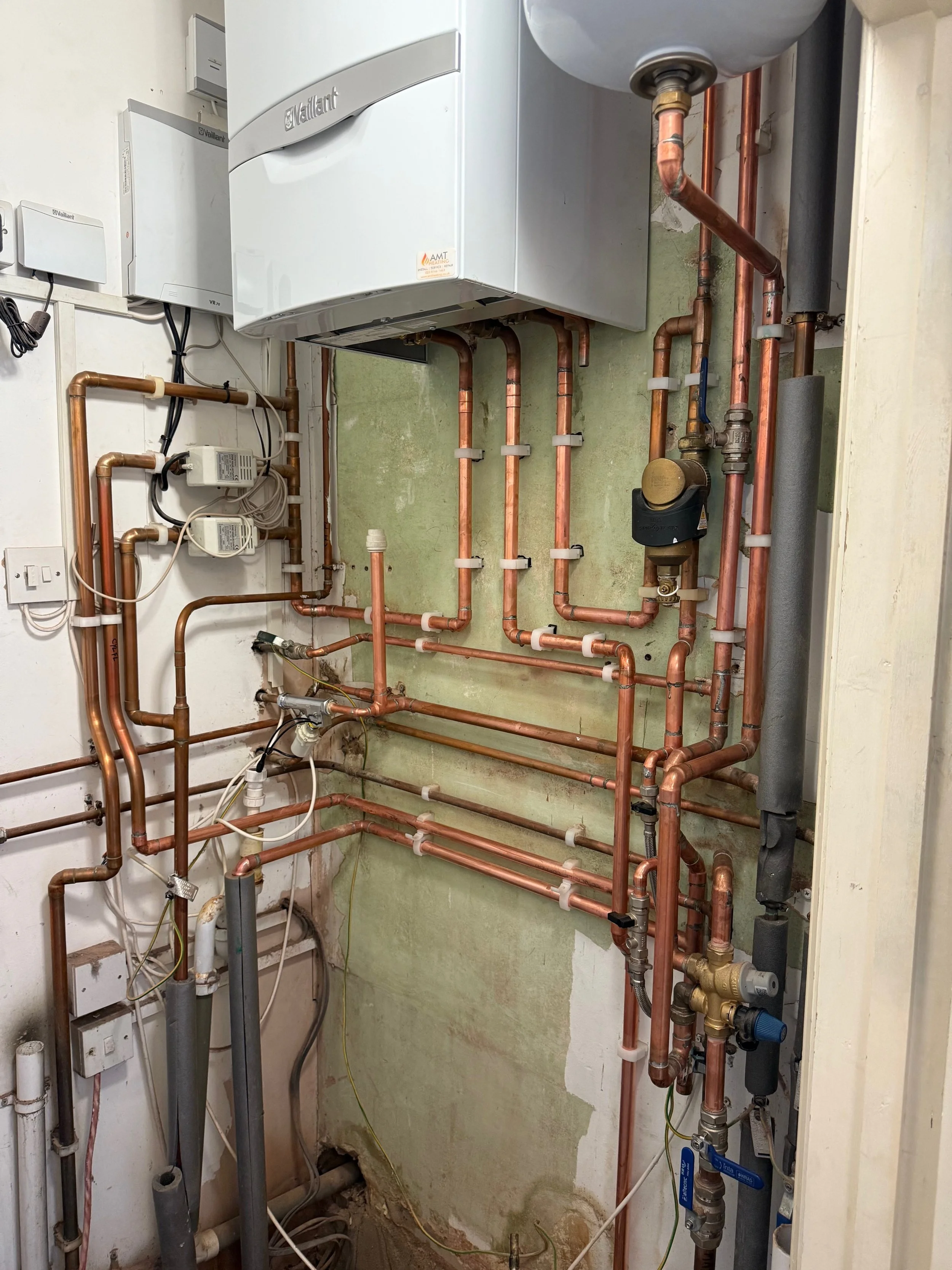 Mixergy hot water cylinder installation