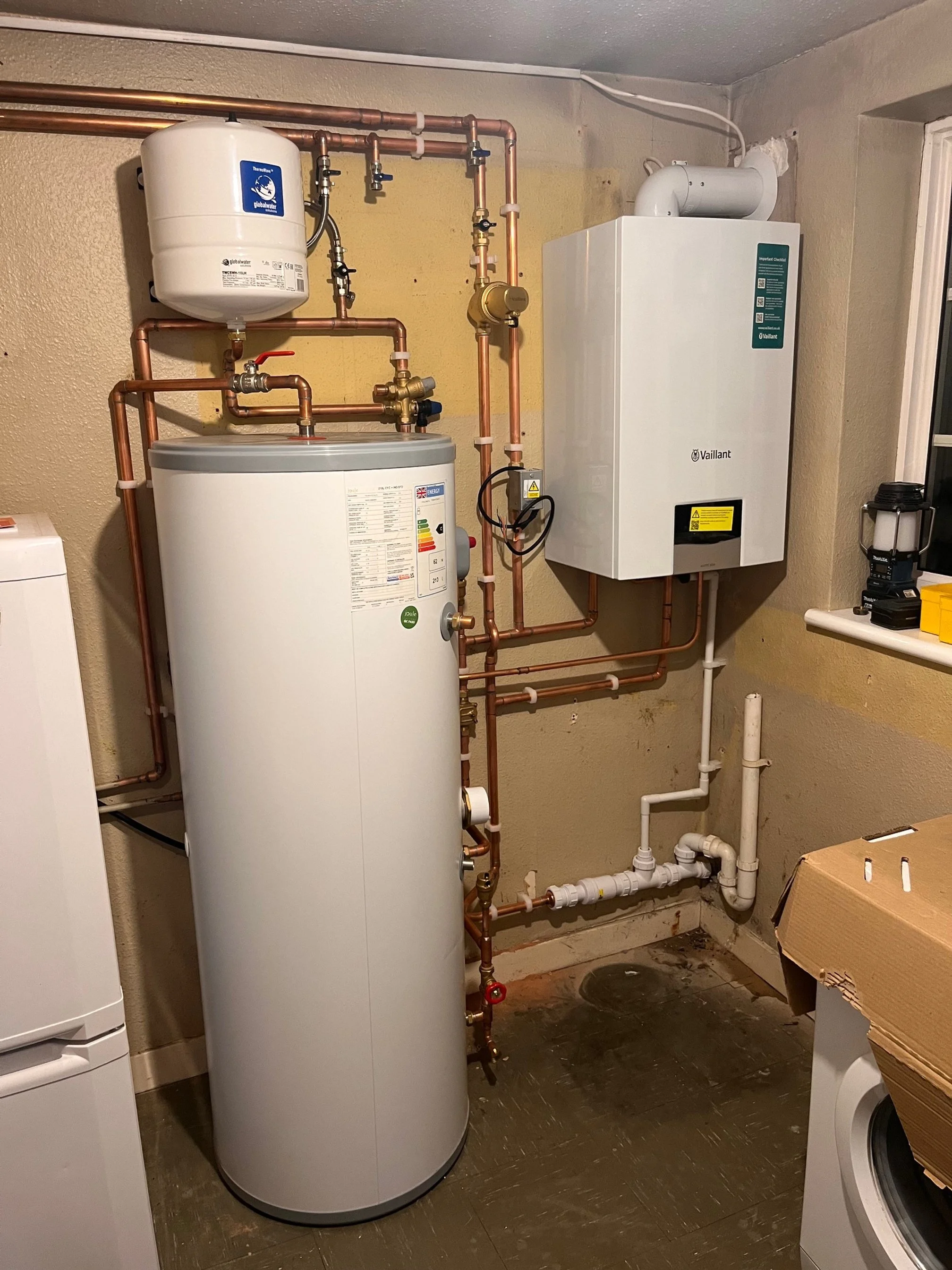 System boiler and unvented hot water cylinder 